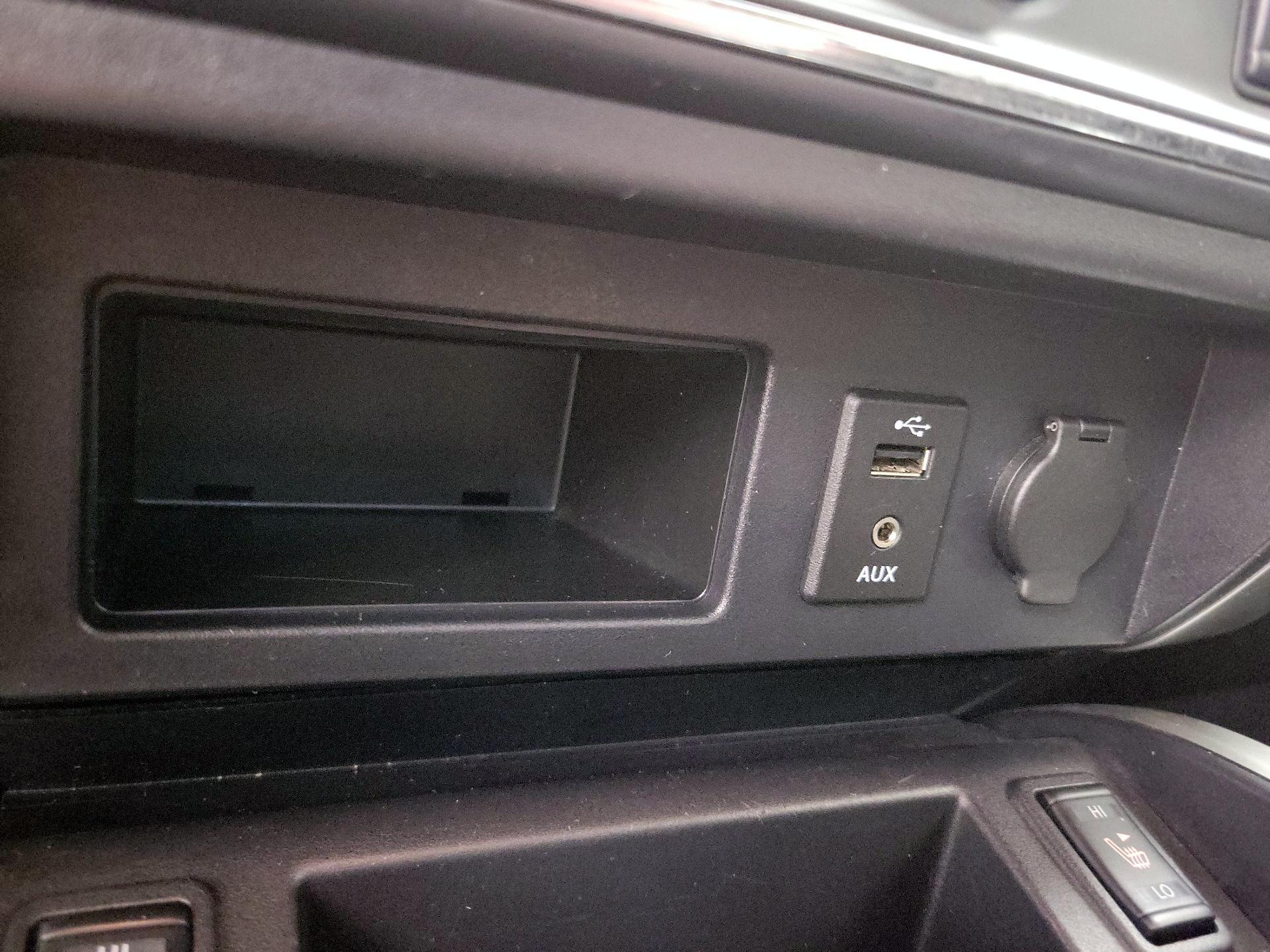 Thumbnail: 2017 Nissan Titan - 19