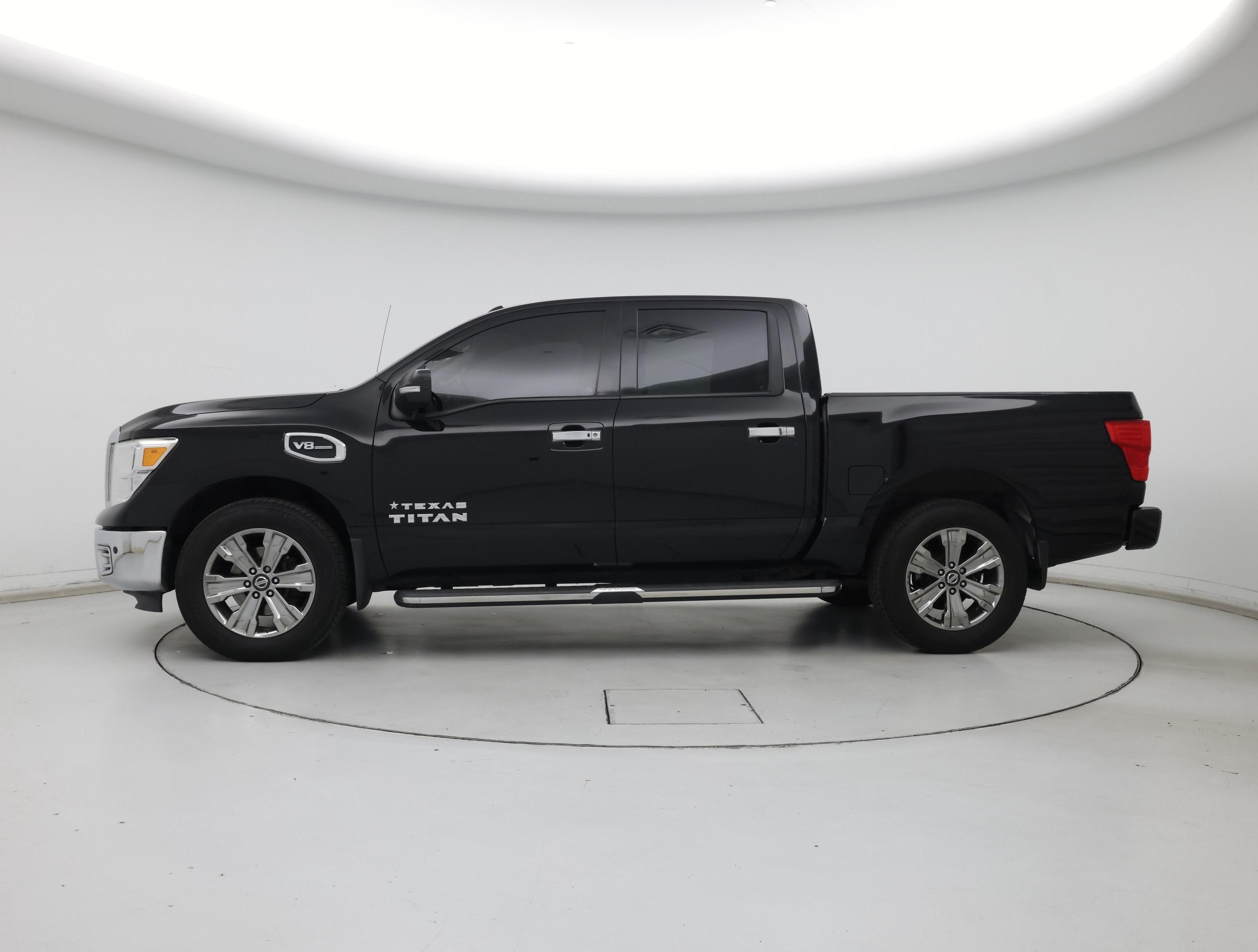 Thumbnail: 2017 Nissan Titan - 3