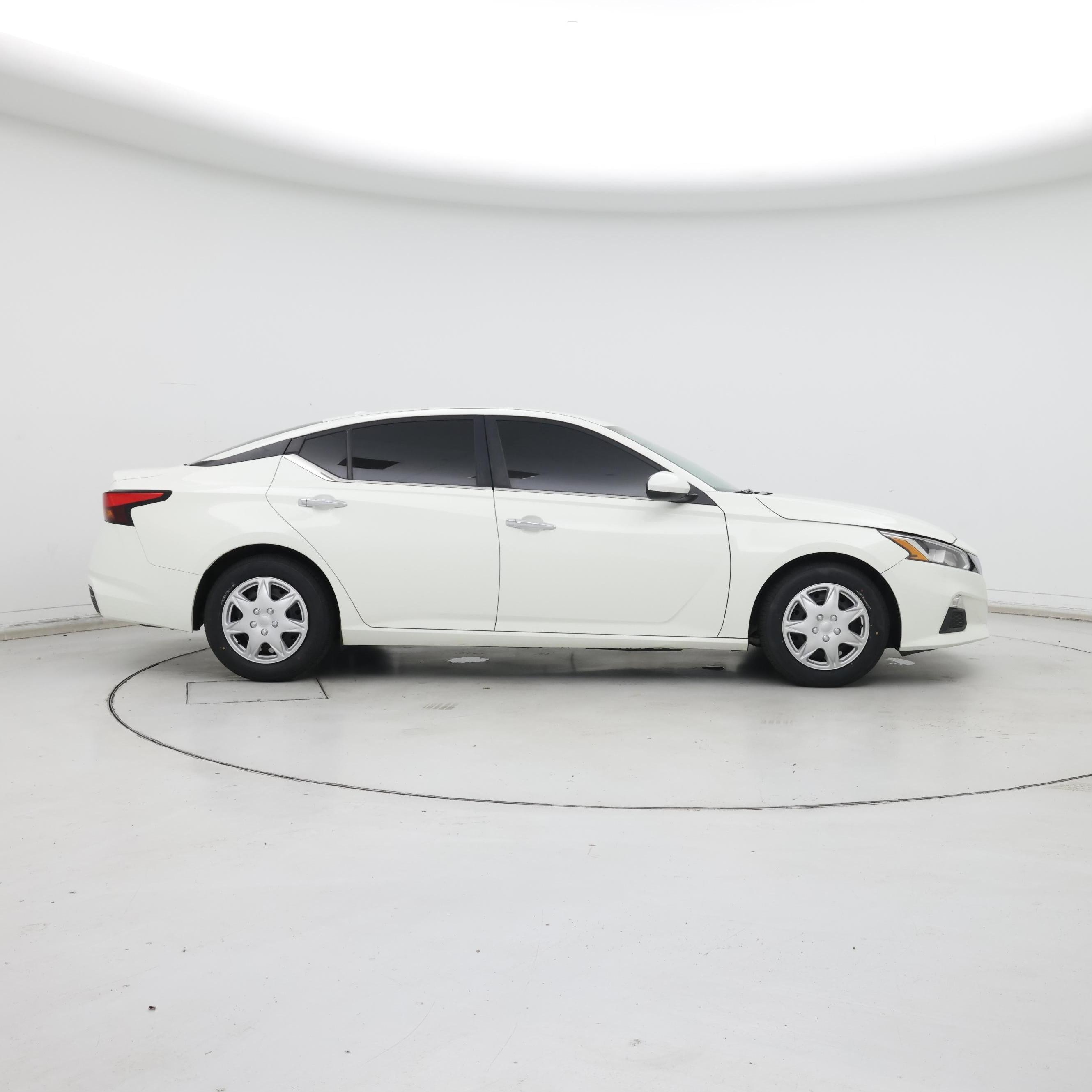 Thumbnail: 2020 Nissan Altima - 7