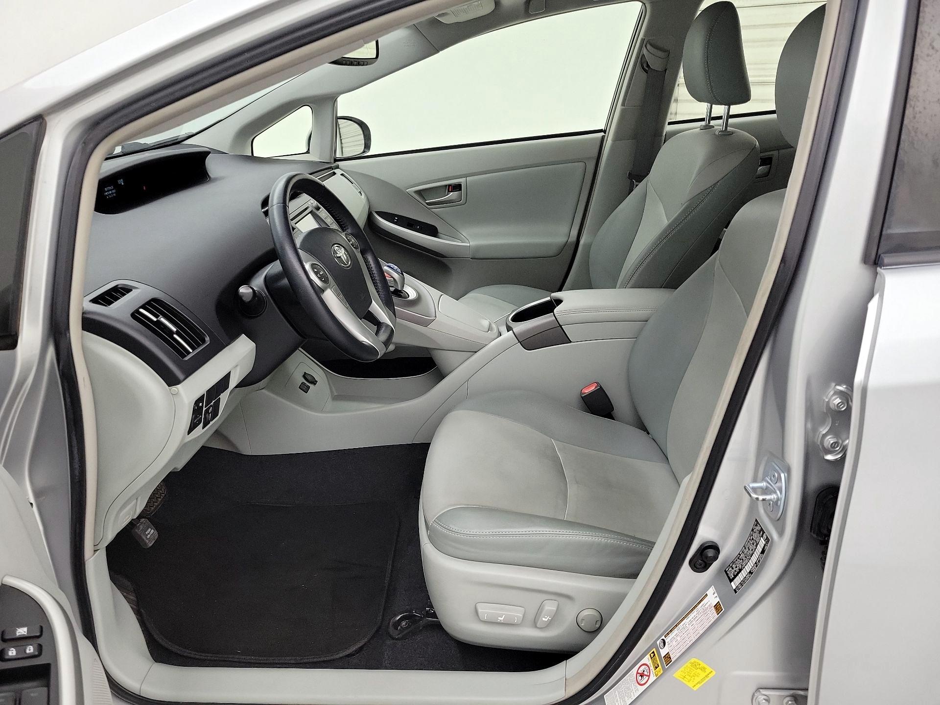 Thumbnail: 2014 Toyota Prius - 11