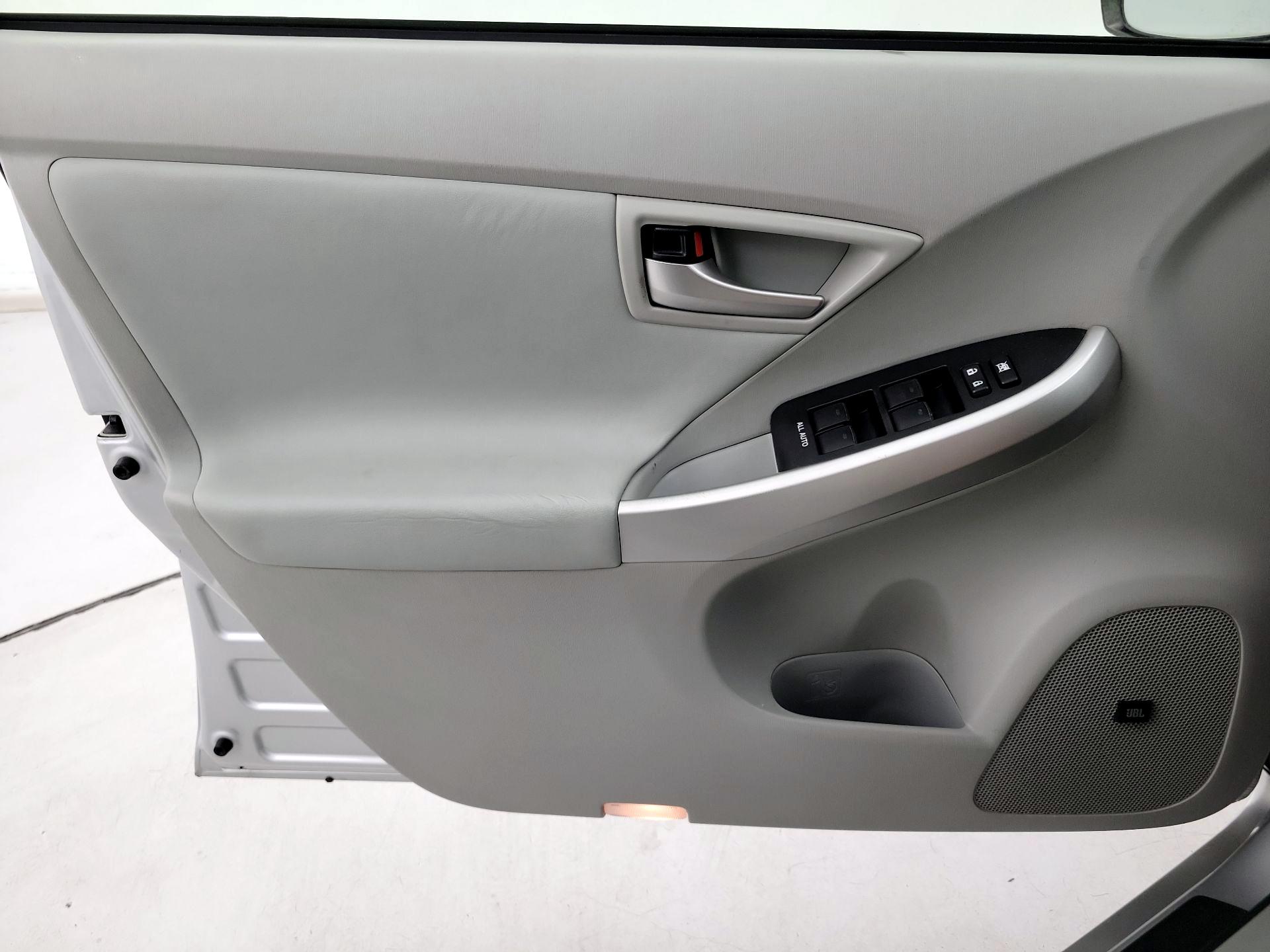 Thumbnail: 2014 Toyota Prius - 12