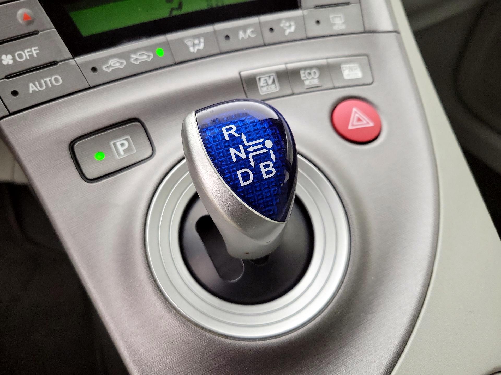 Thumbnail: 2014 Toyota Prius - 18