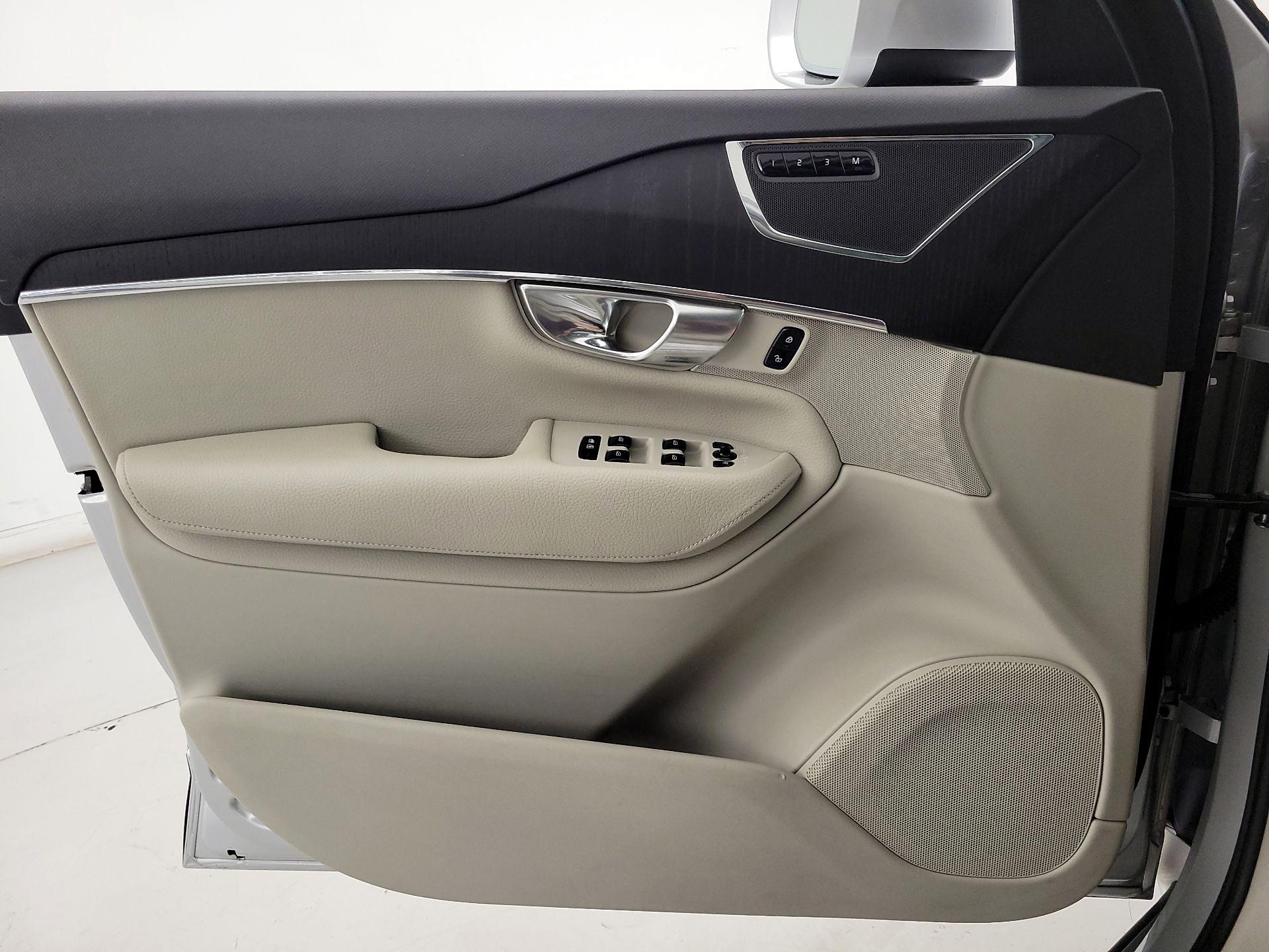 Thumbnail: 2020 Volvo XC90 - 12