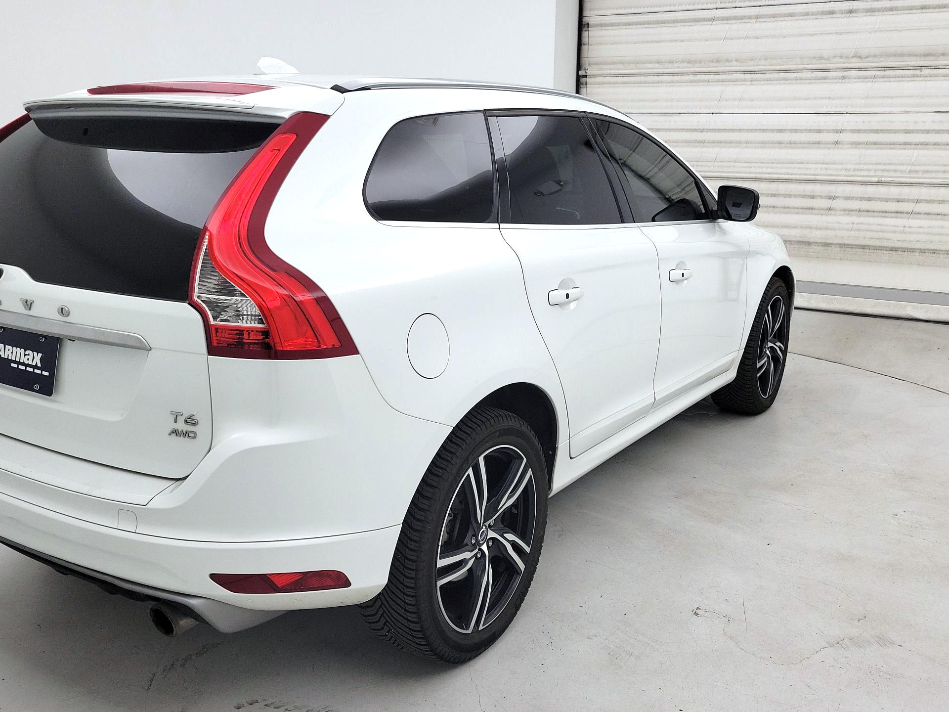 Thumbnail: 2017 Volvo XC60 - 5