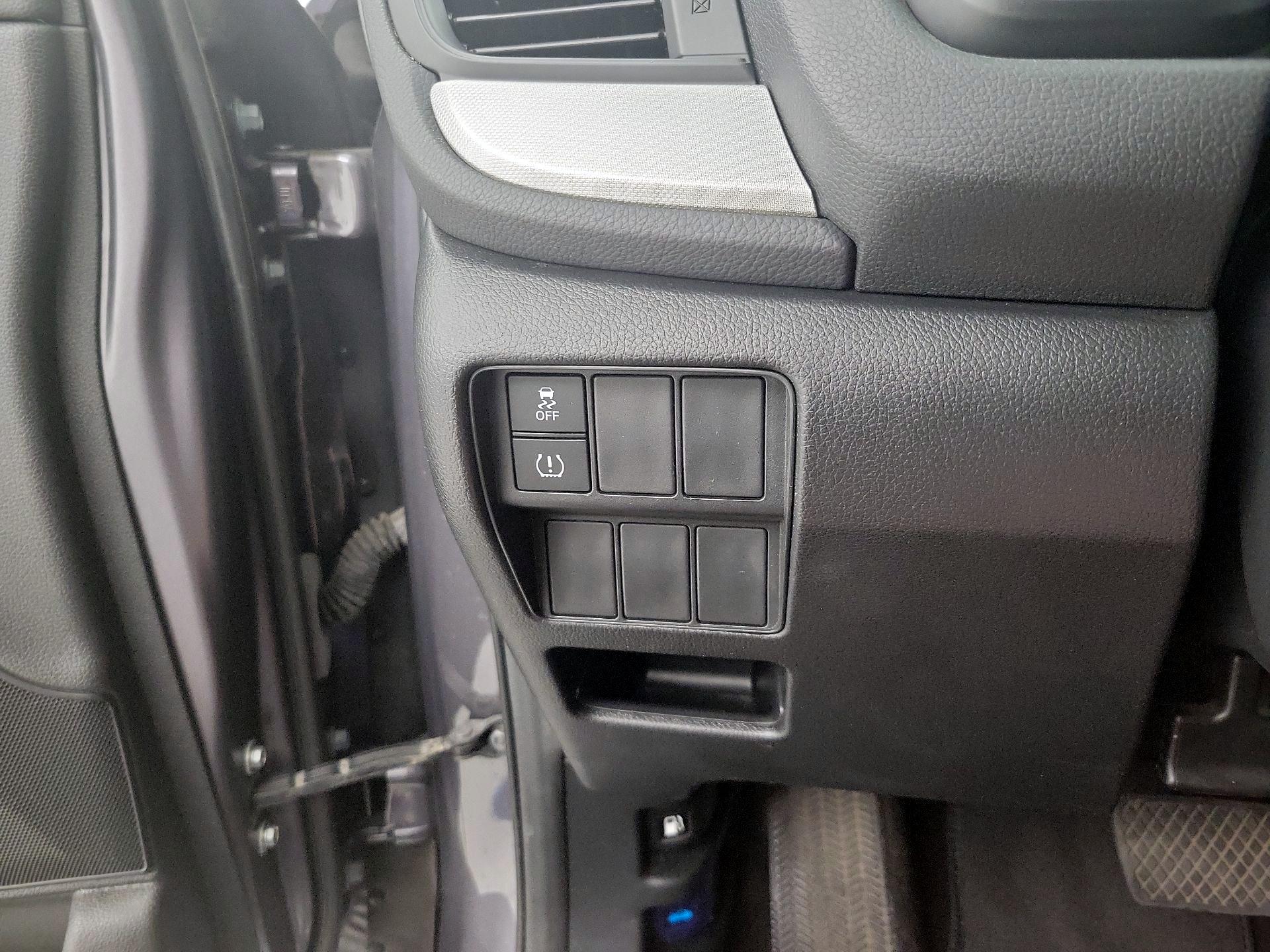 Thumbnail: 2017 Honda CR-V - 13