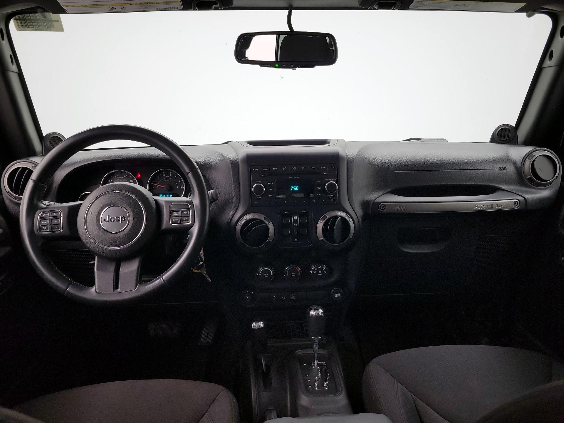 Thumbnail: 2013 Jeep Wrangler - 9