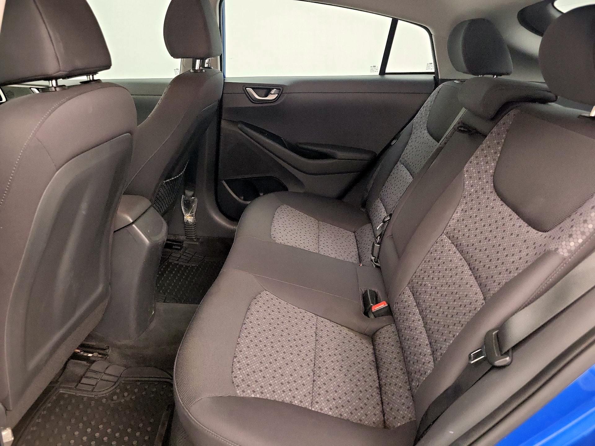 Thumbnail: 2018 Hyundai Ioniq - 19