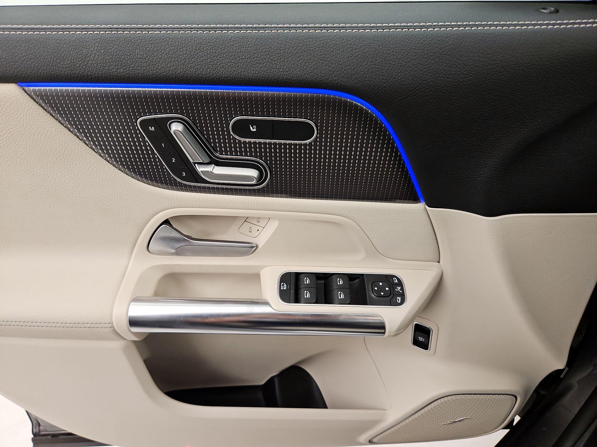 Thumbnail: 2021 Mercedes-Benz GLA - 12