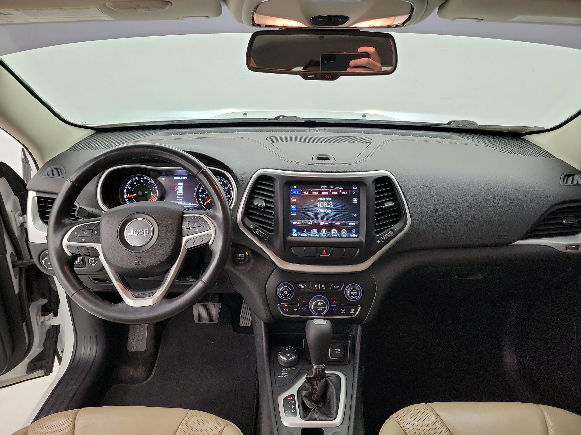 Thumbnail: 2015 Jeep Cherokee - 9