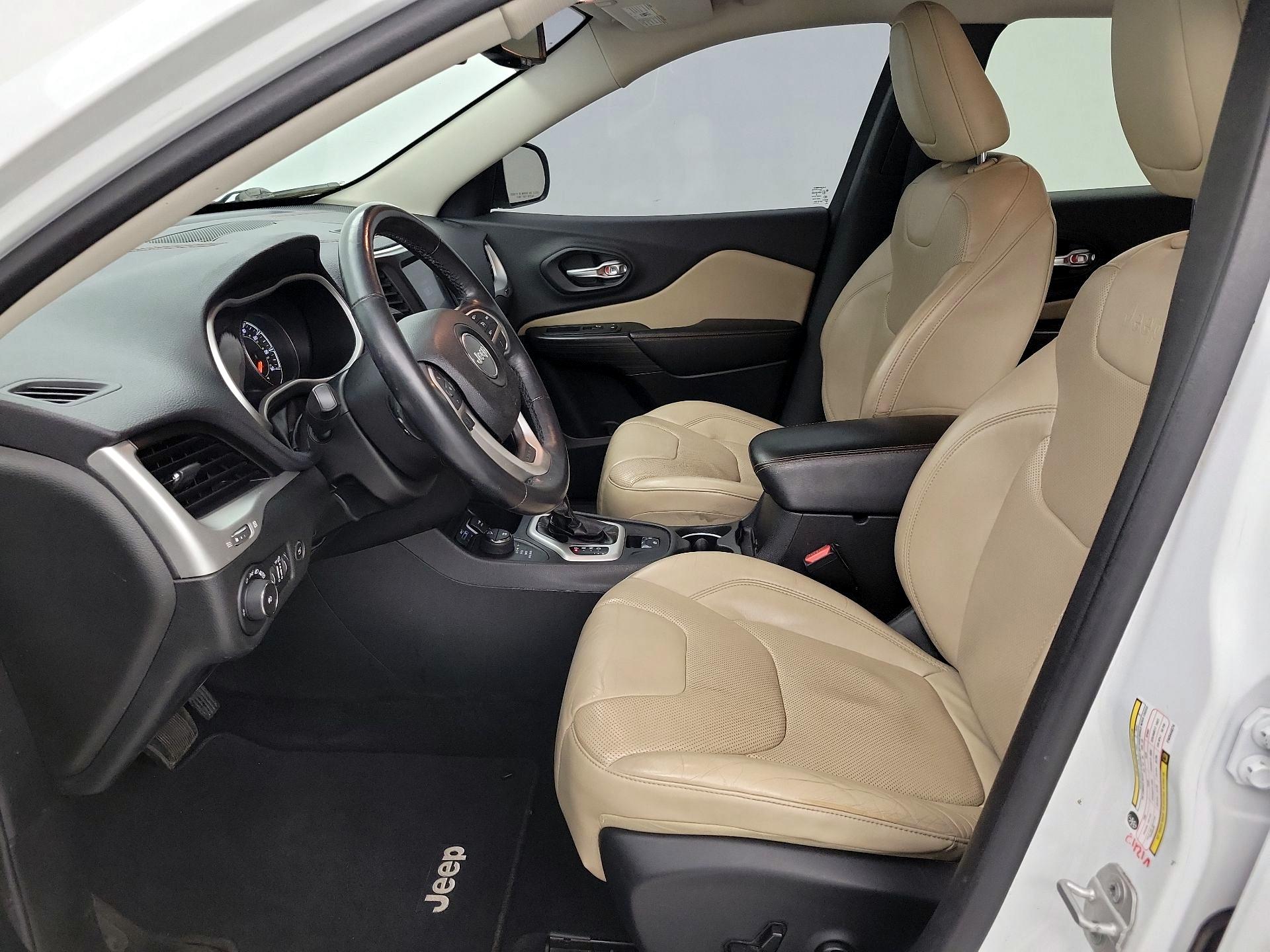 Thumbnail: 2015 Jeep Cherokee - 11