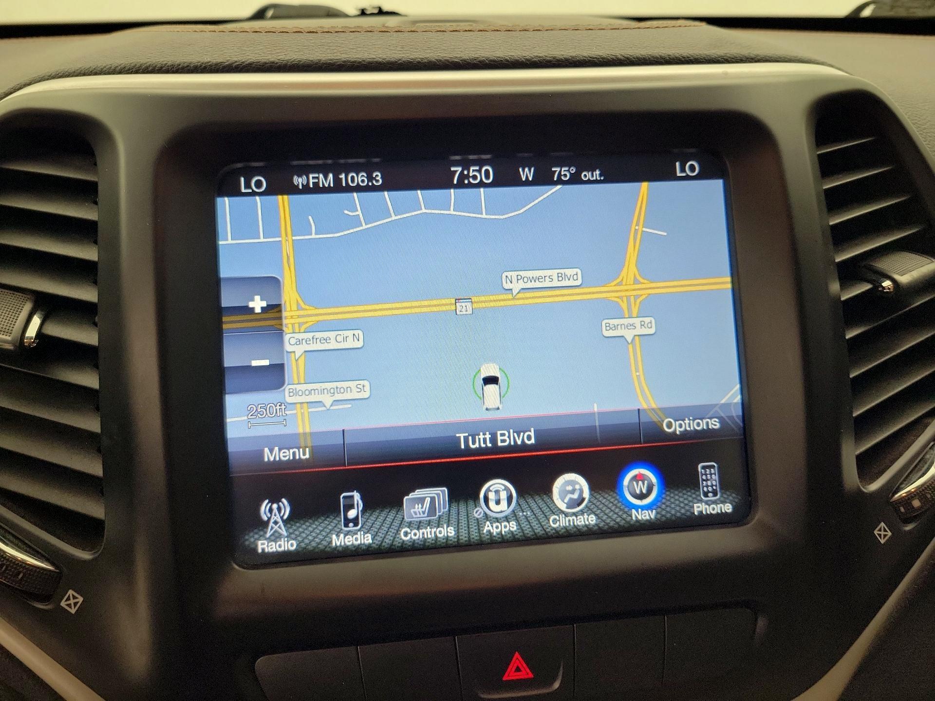 Thumbnail: 2015 Jeep Cherokee - 14