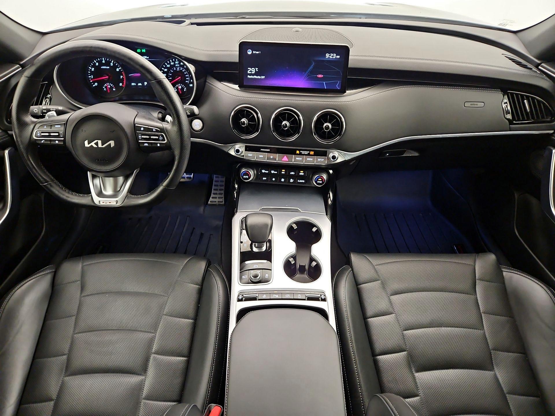 Thumbnail: 2022 Kia Stinger - 9