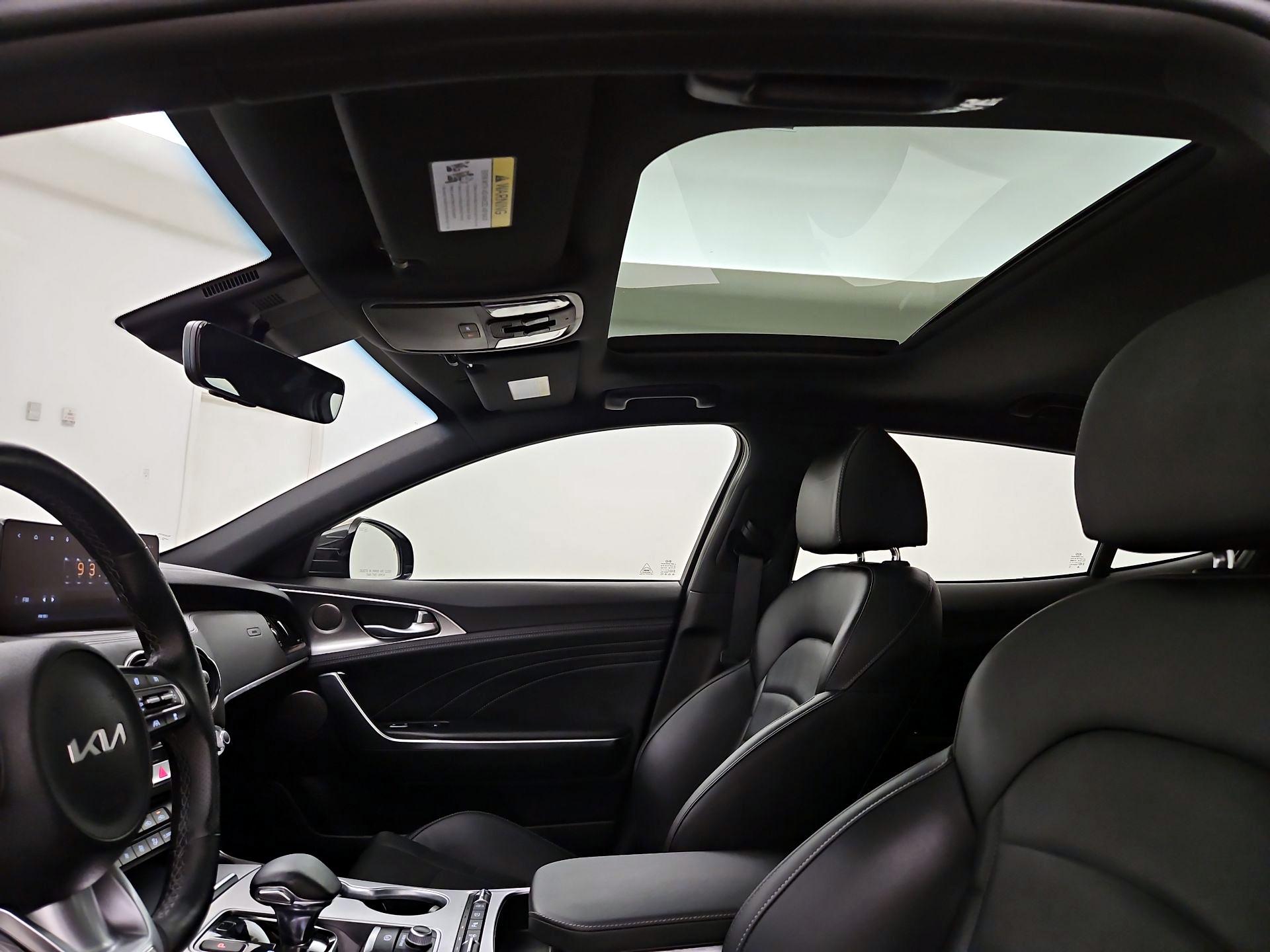 Thumbnail: 2022 Kia Stinger - 20