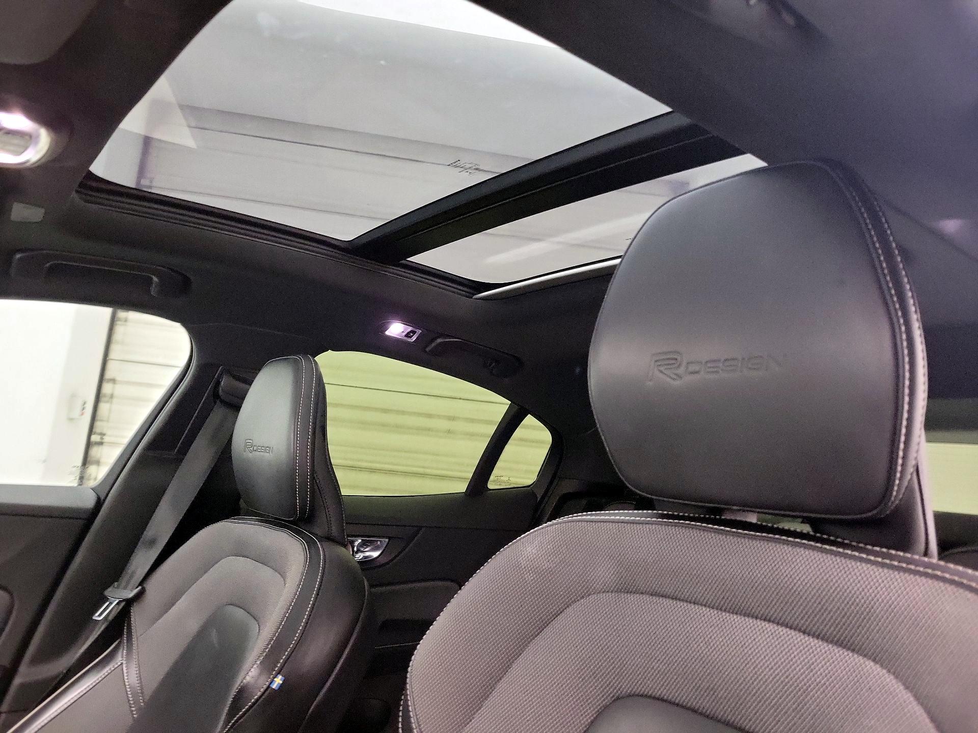 Thumbnail: 2020 Volvo S60 - 19