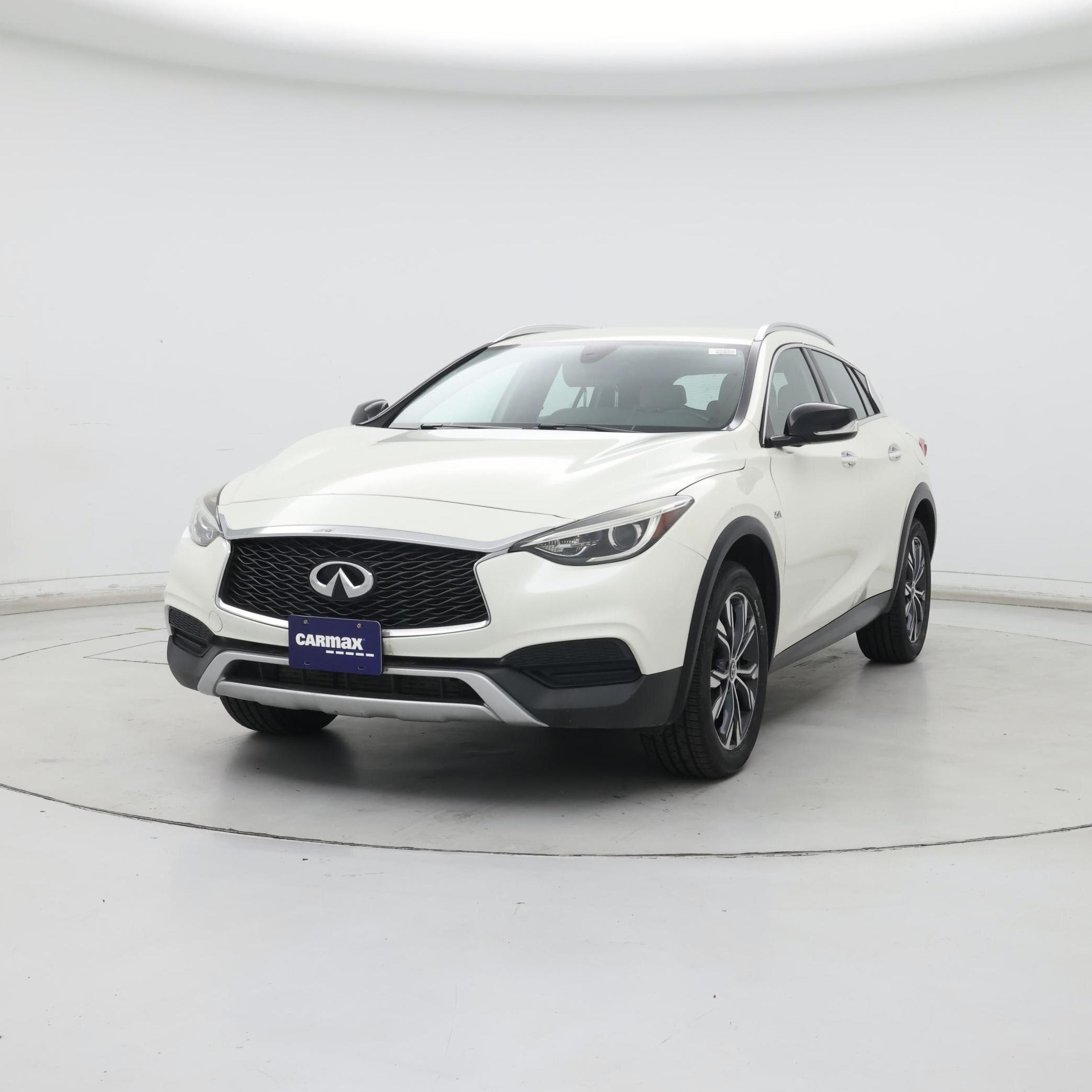 Thumbnail: 2018 INFINITI QX30 - 4