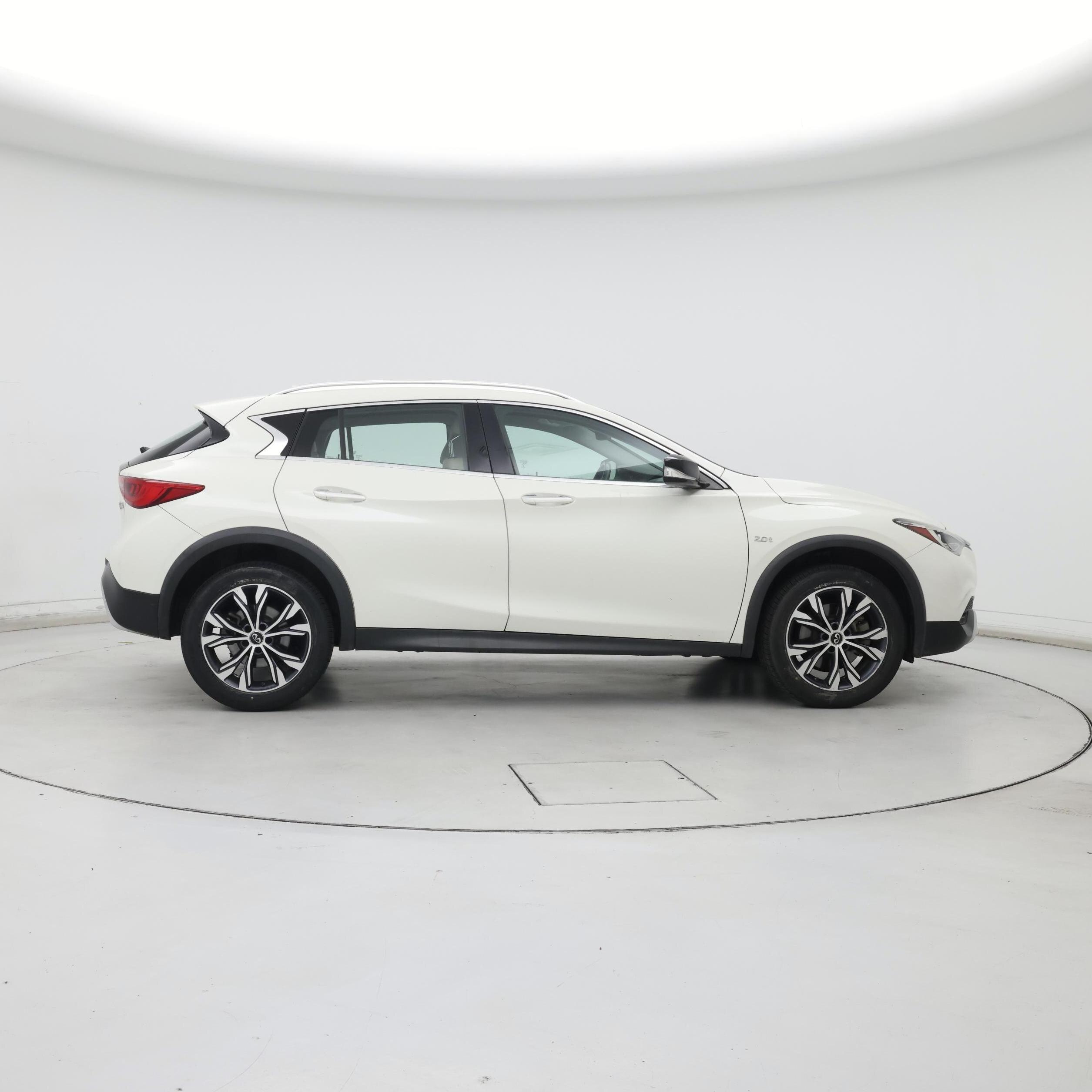 Thumbnail: 2018 INFINITI QX30 - 7
