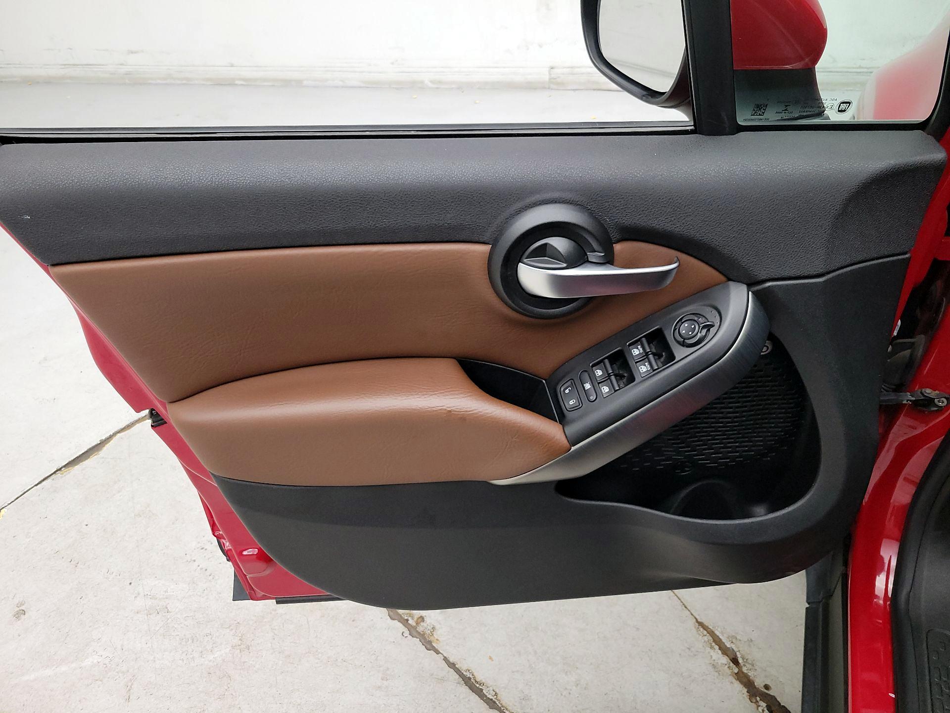 Thumbnail: 2019 Fiat 500X - 12