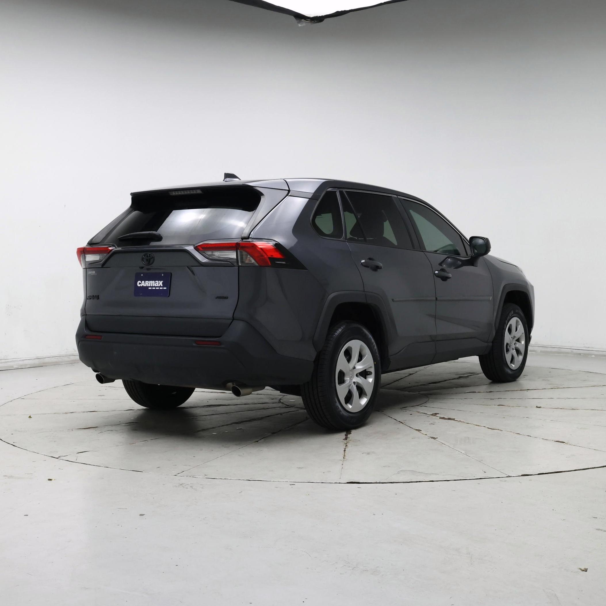 Thumbnail: 2022 Toyota RAV4 - 8