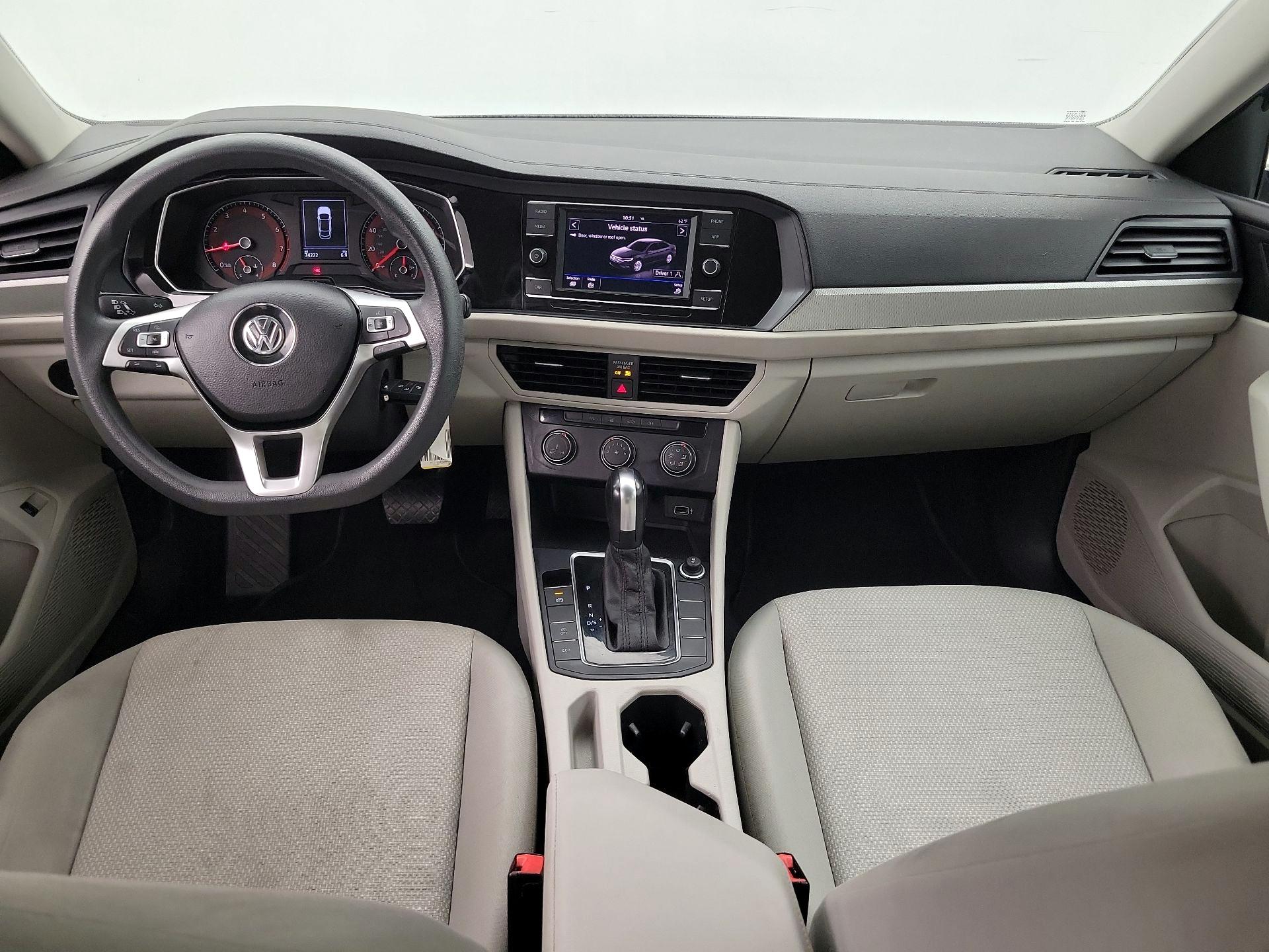 Thumbnail: 2019 Volkswagen Jetta - 9