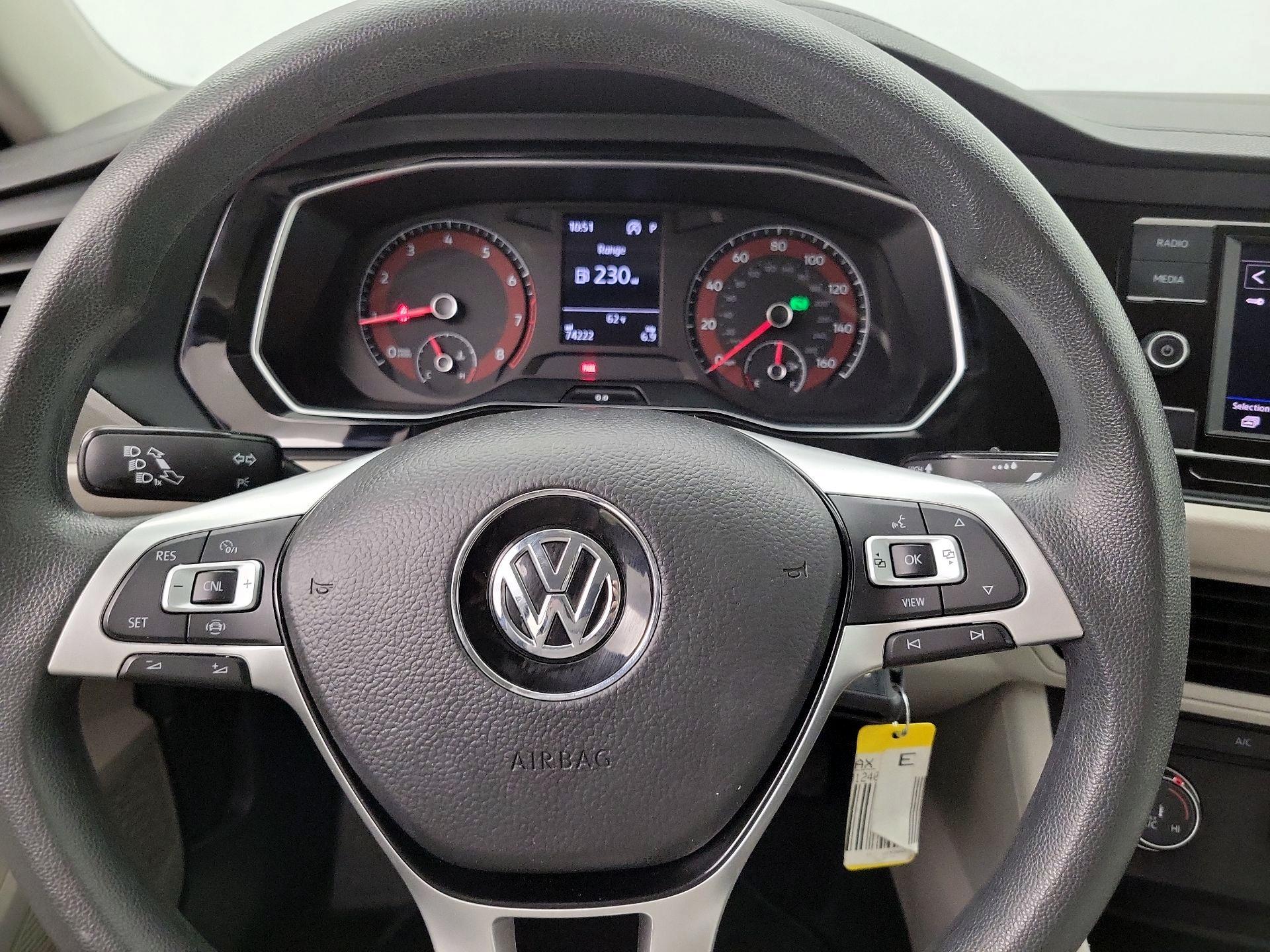 Thumbnail: 2019 Volkswagen Jetta - 10