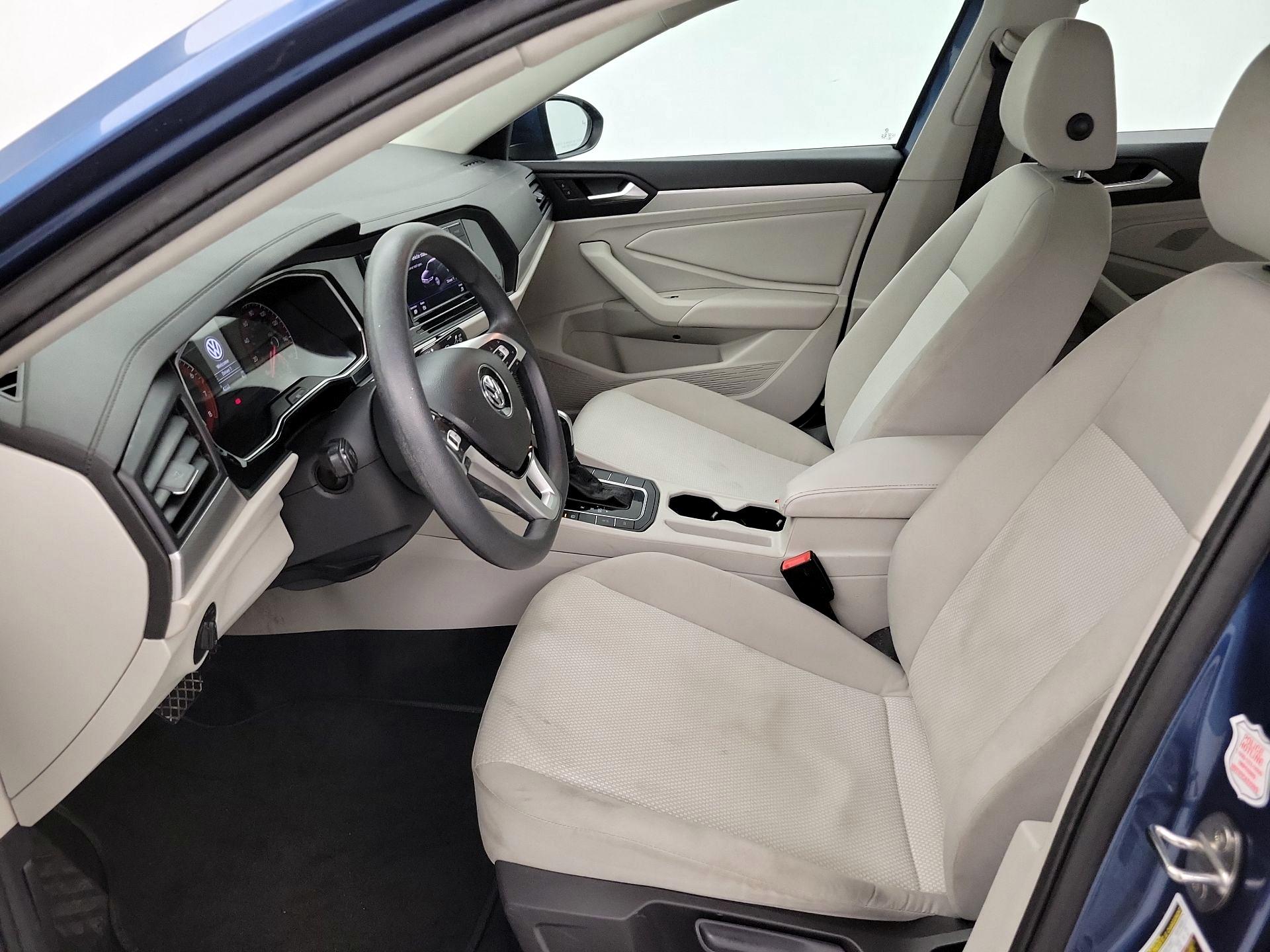 Thumbnail: 2019 Volkswagen Jetta - 11