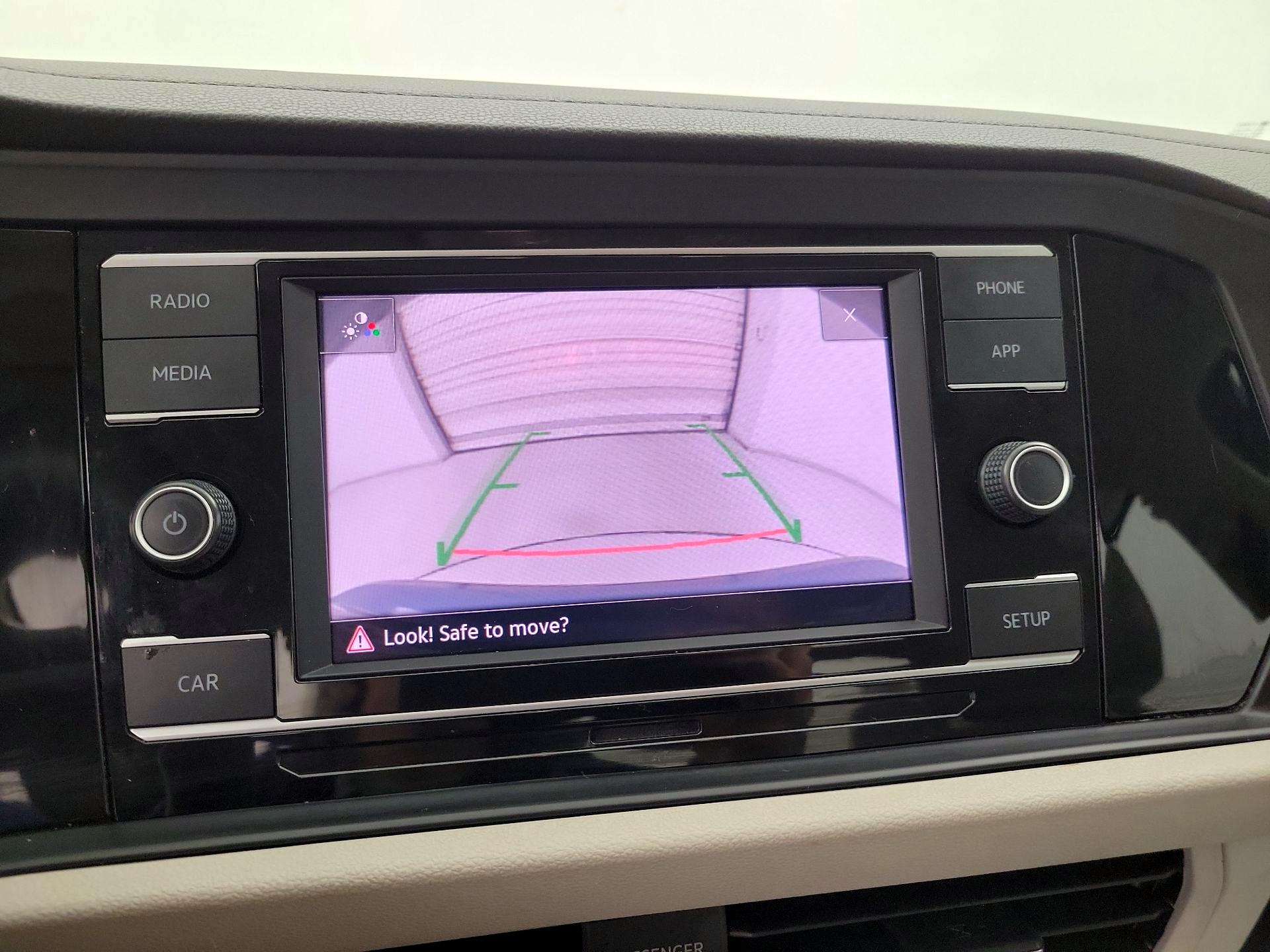Thumbnail: 2019 Volkswagen Jetta - 14