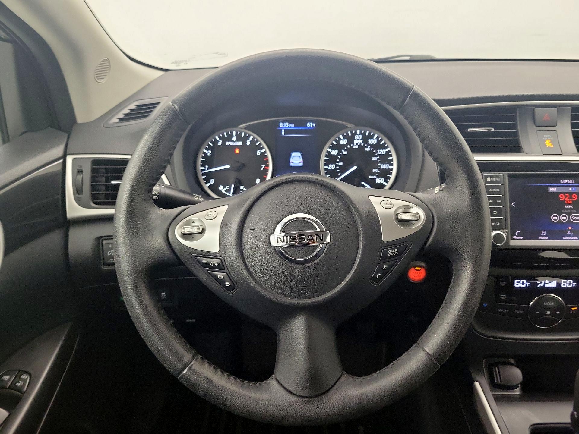 Thumbnail: 2019 Nissan Sentra - 10