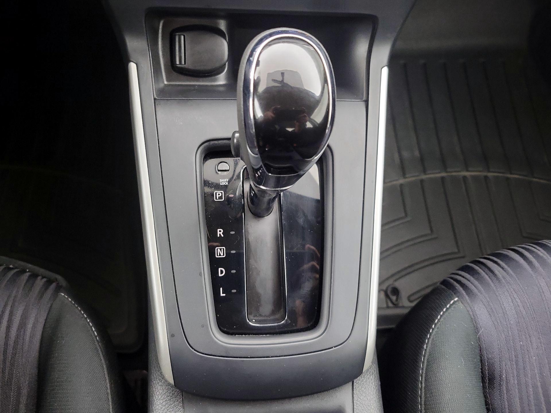 Thumbnail: 2019 Nissan Sentra - 17