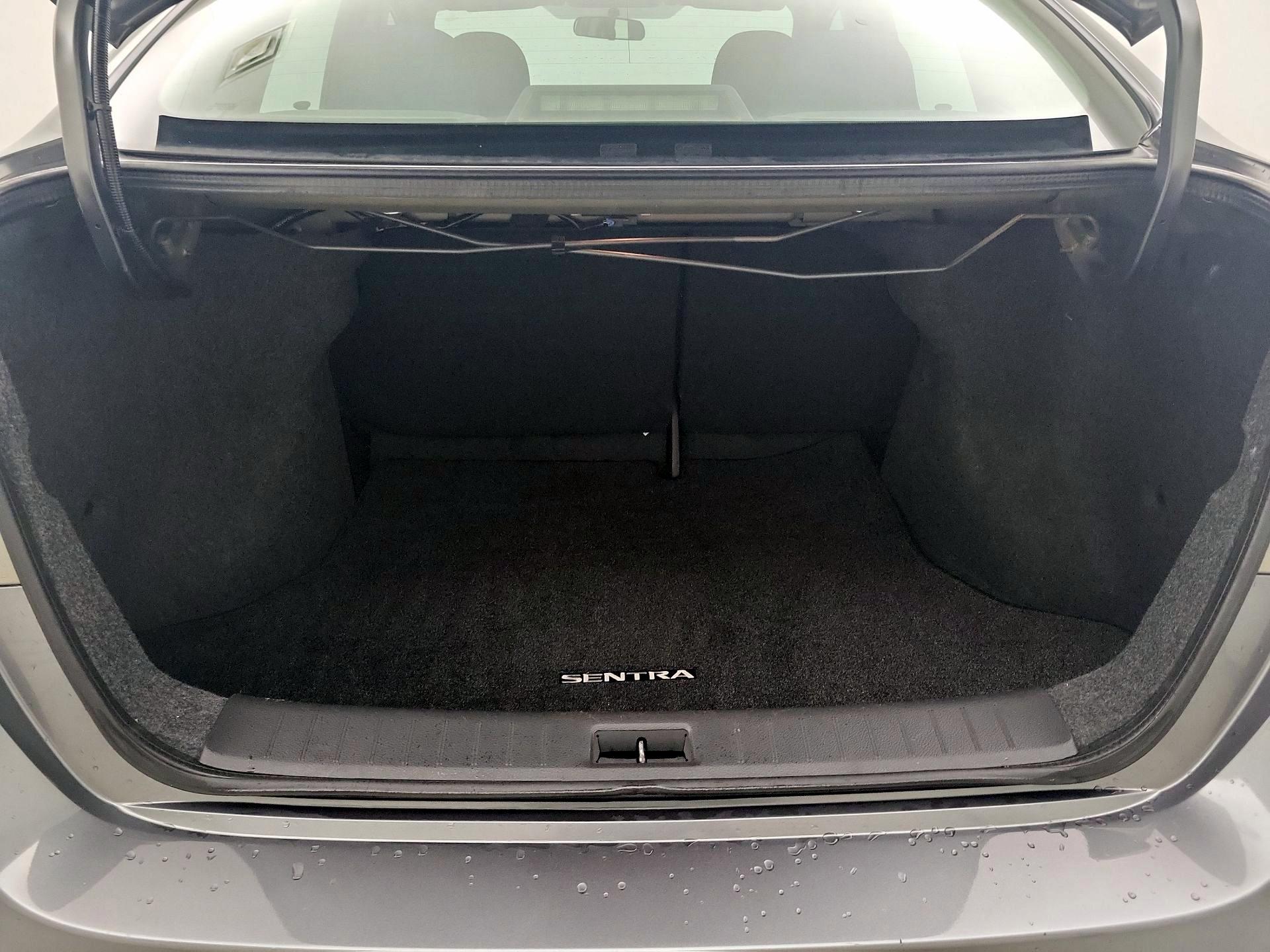 Thumbnail: 2019 Nissan Sentra - 20