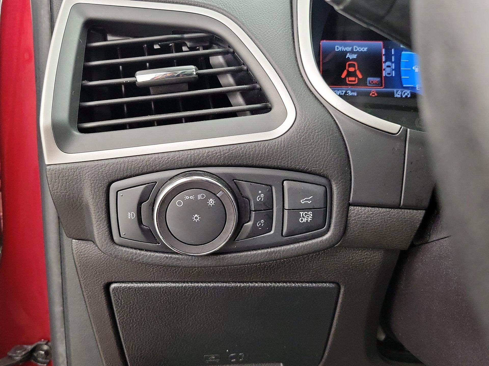 Thumbnail: 2019 Ford Edge - 13