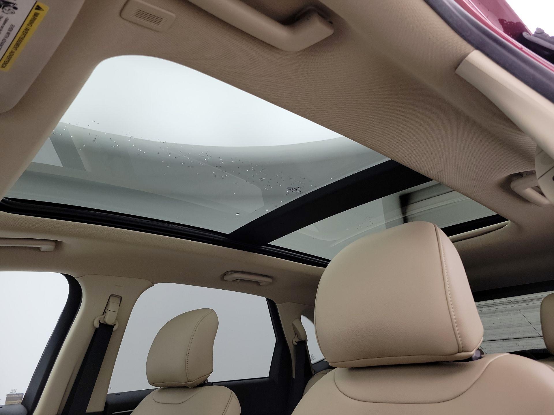 Thumbnail: 2019 Ford Edge - 19