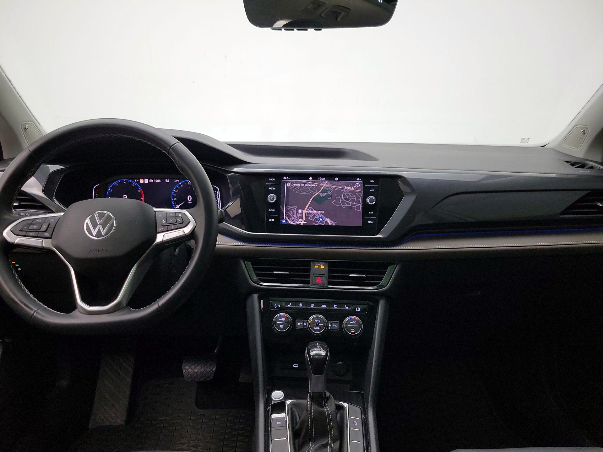 Thumbnail: 2022 Volkswagen Taos - 9