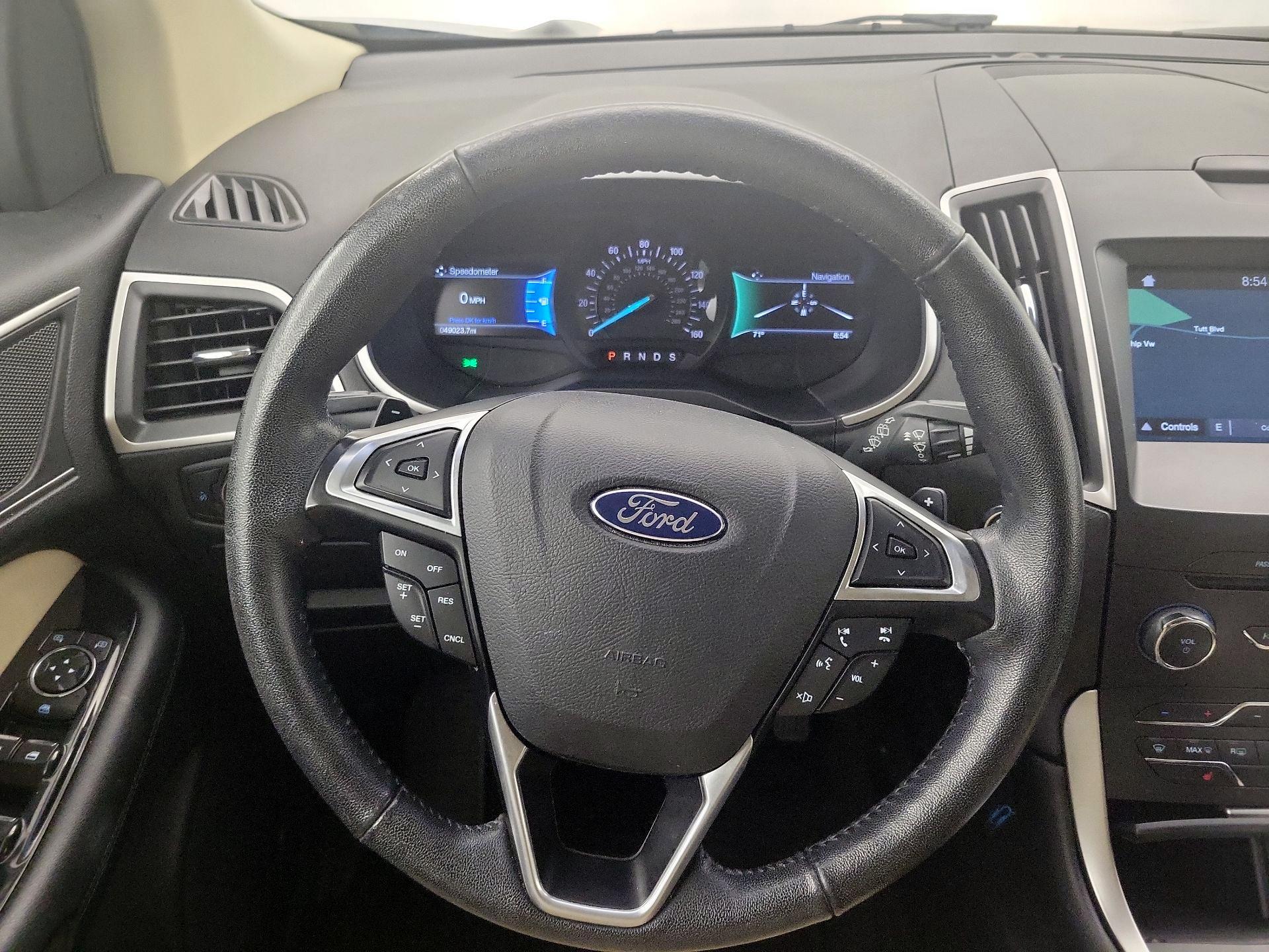 Thumbnail: 2016 Ford Edge - 10