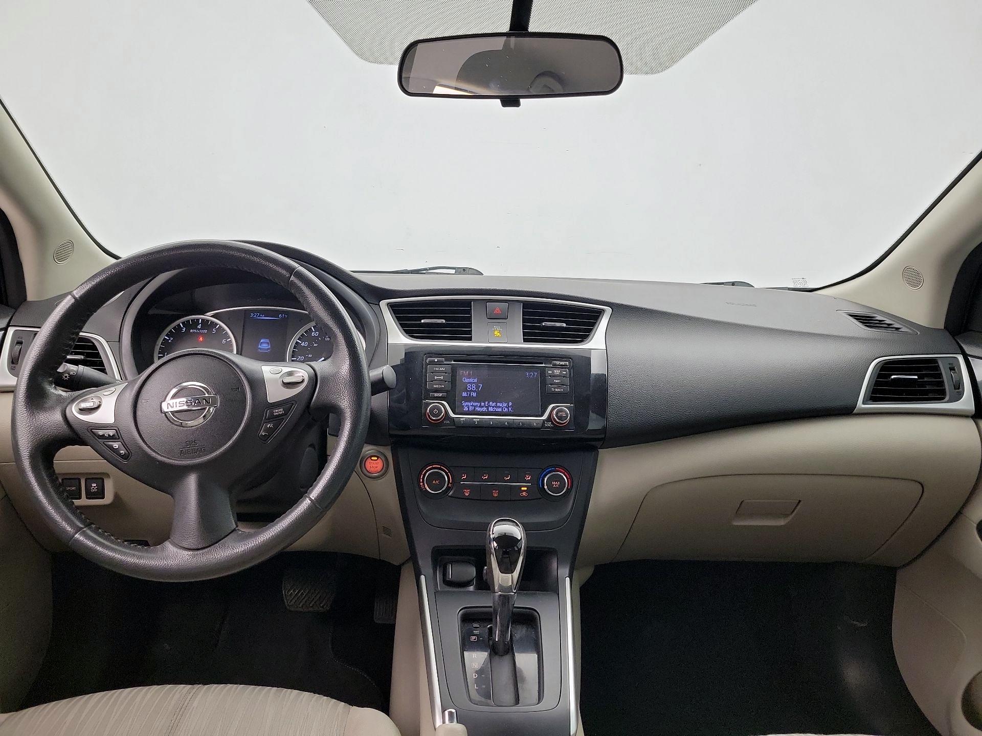 Thumbnail: 2016 Nissan Sentra - 9