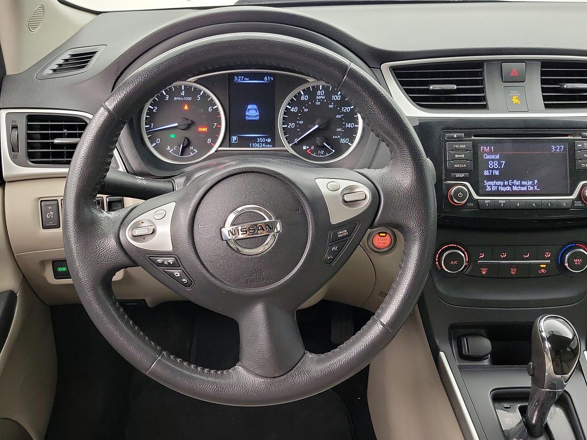 Thumbnail: 2016 Nissan Sentra - 10