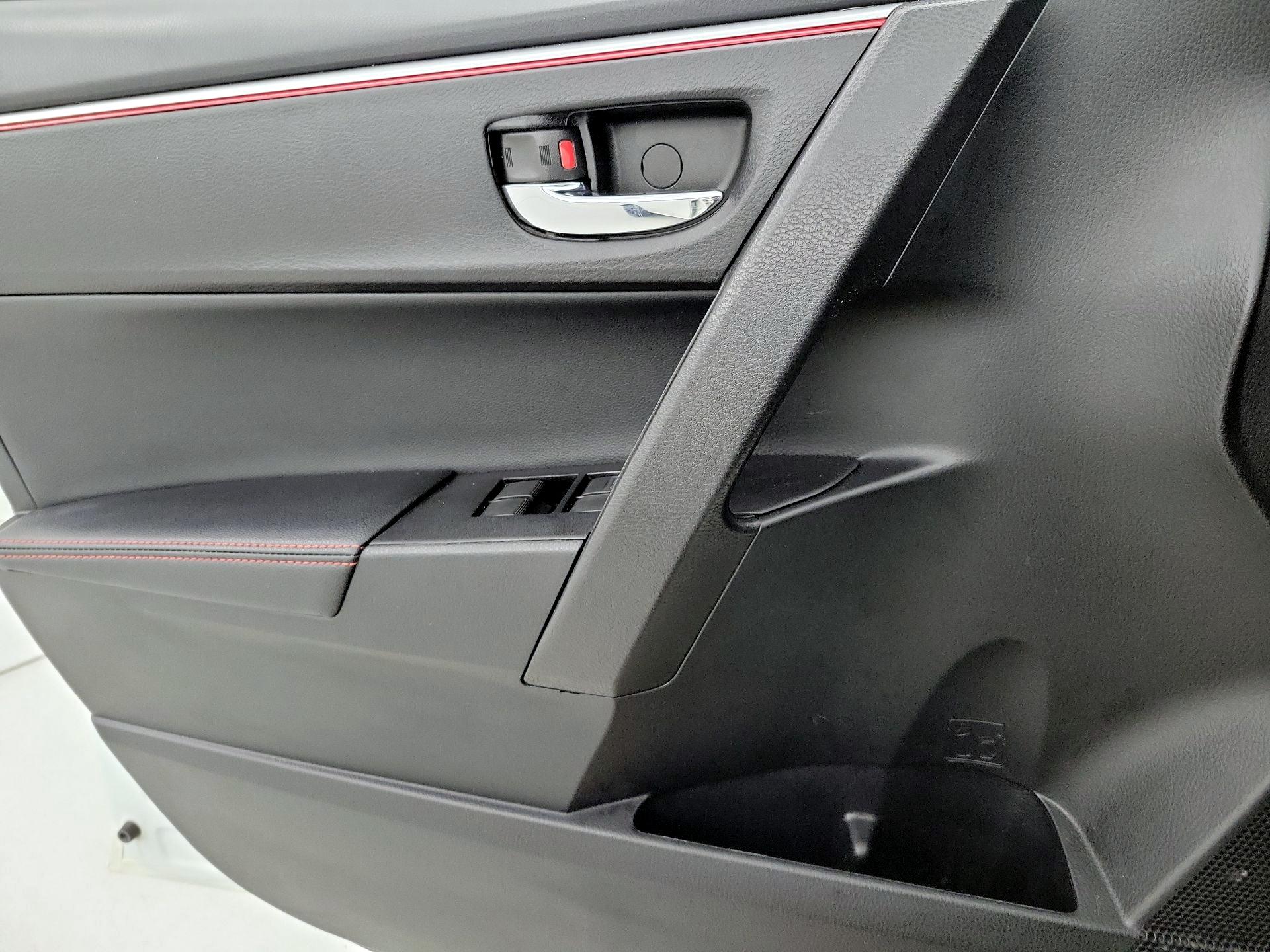 Thumbnail: 2016 Toyota Corolla - 12