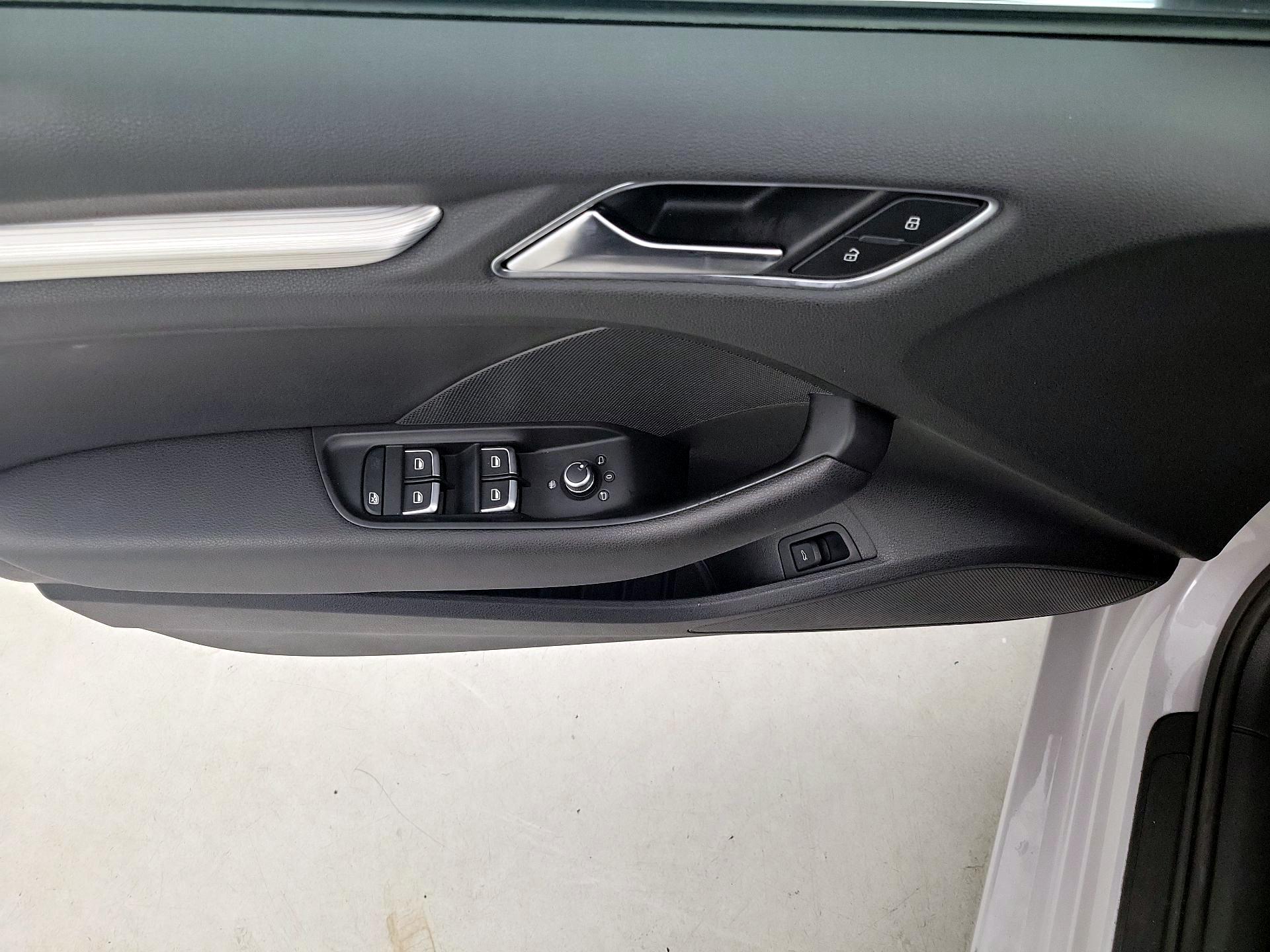 Thumbnail: 2015 Audi A3 - 12