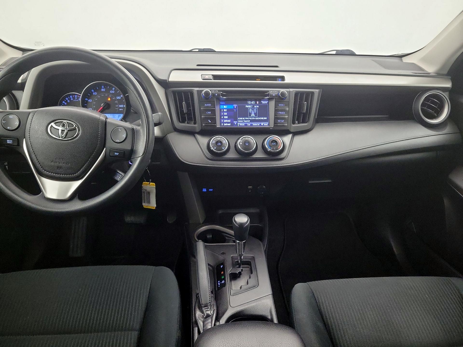 Thumbnail: 2016 Toyota RAV4 - 9
