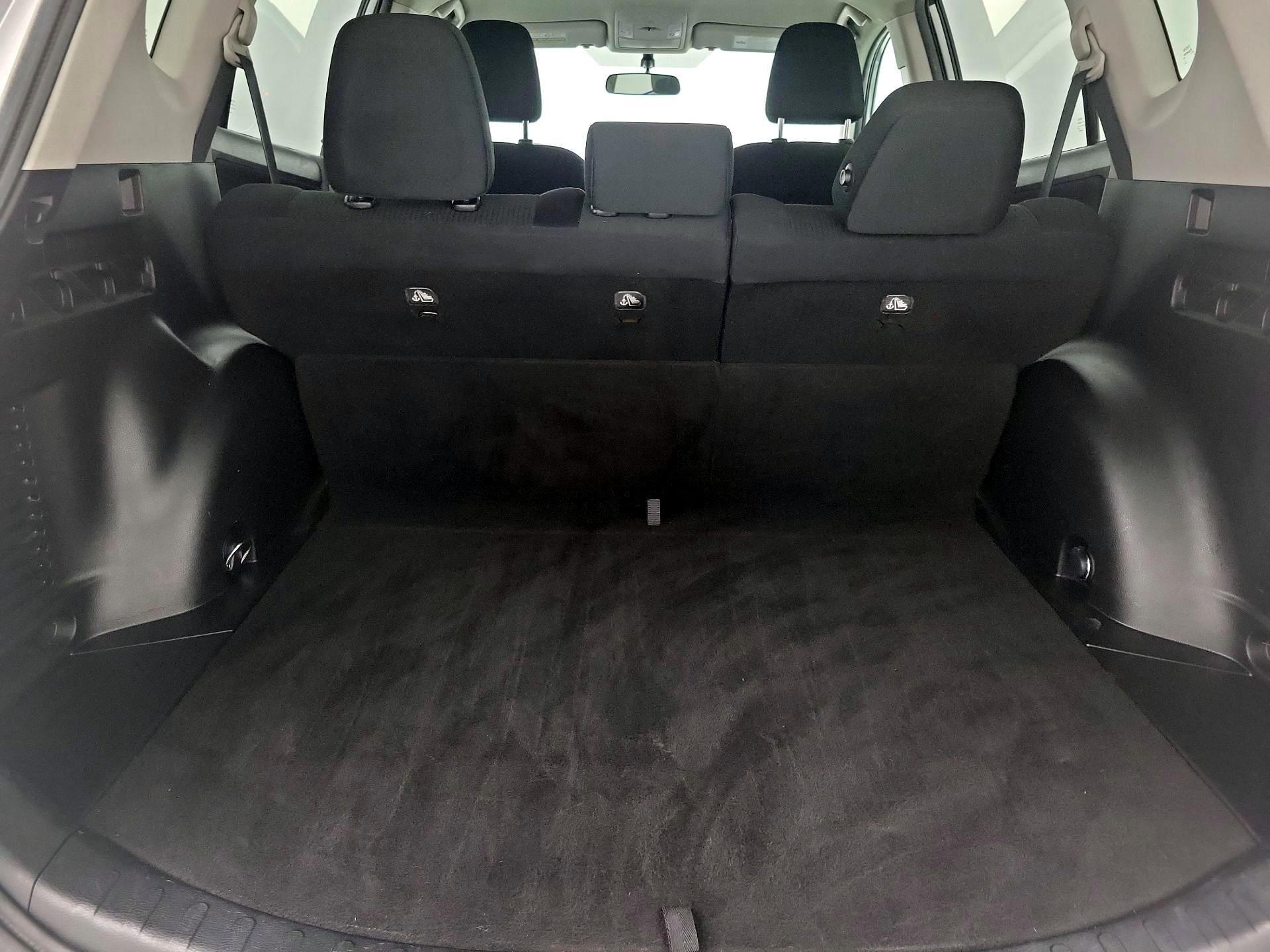 Thumbnail: 2016 Toyota RAV4 - 20