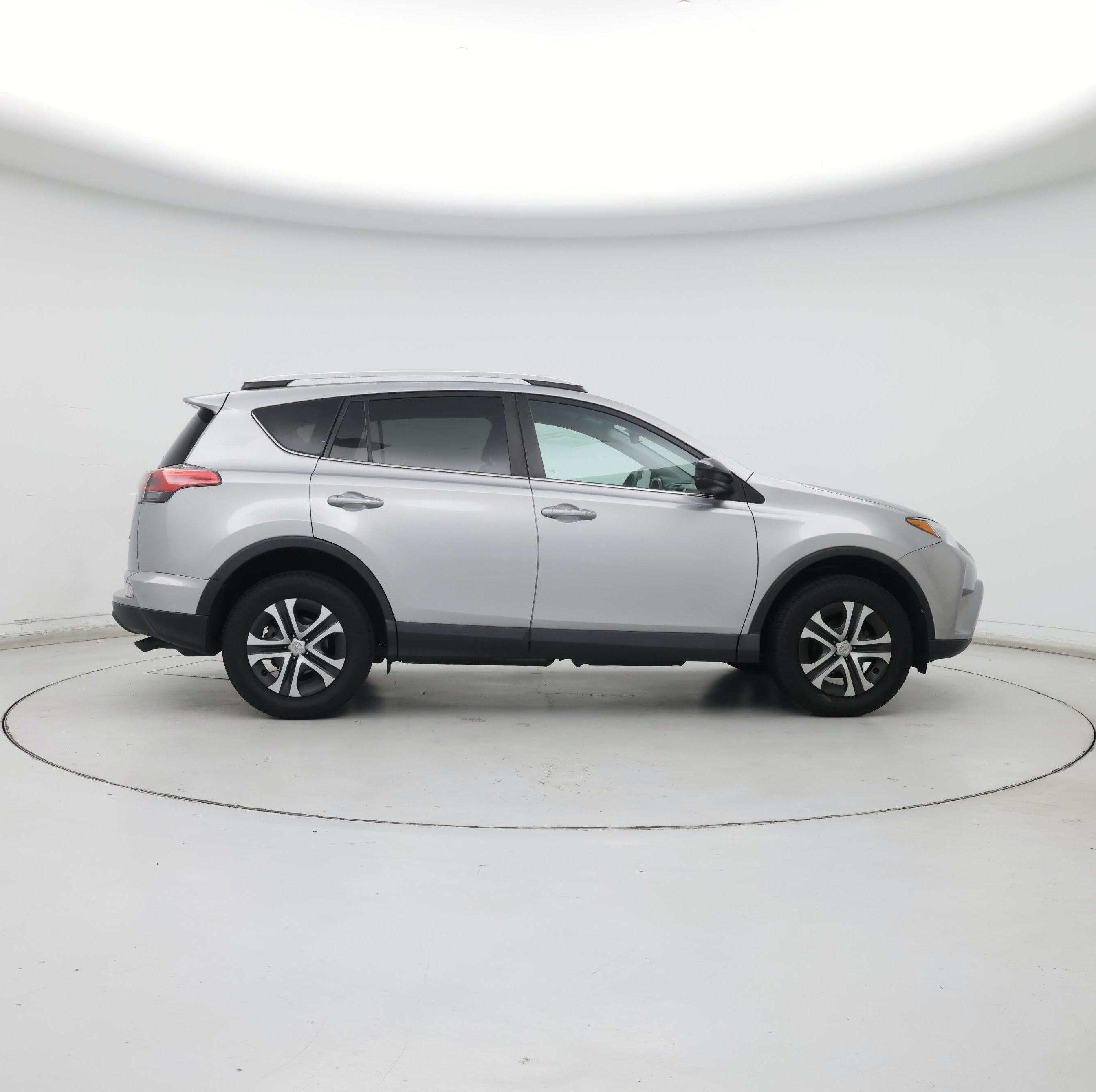 Thumbnail: 2016 Toyota RAV4 - 7