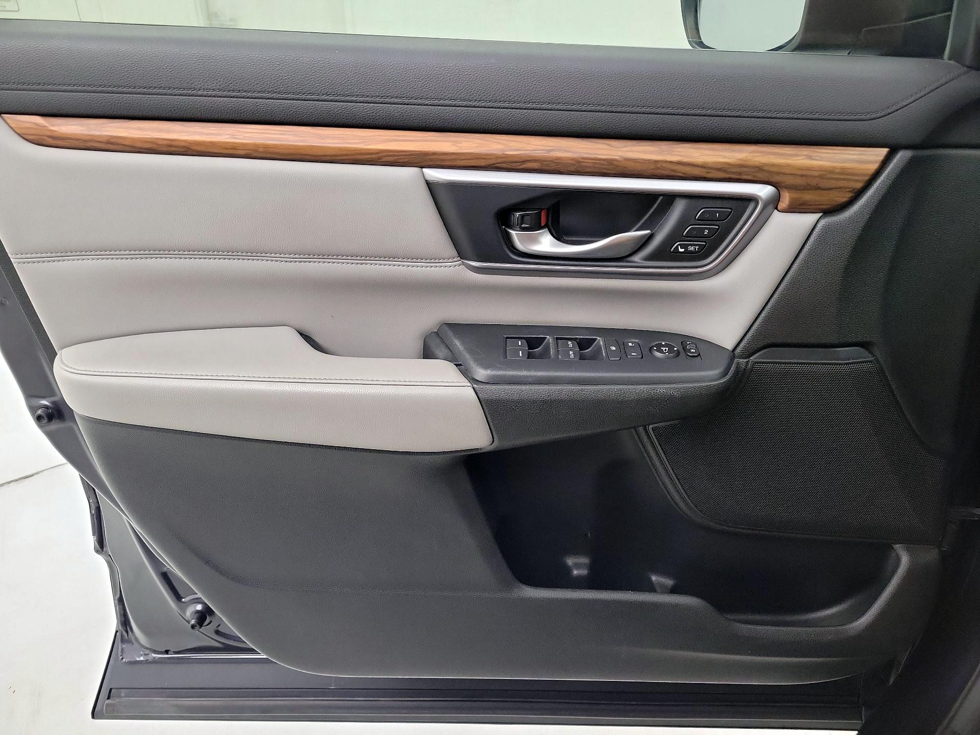 Thumbnail: 2017 Honda CR-V - 12