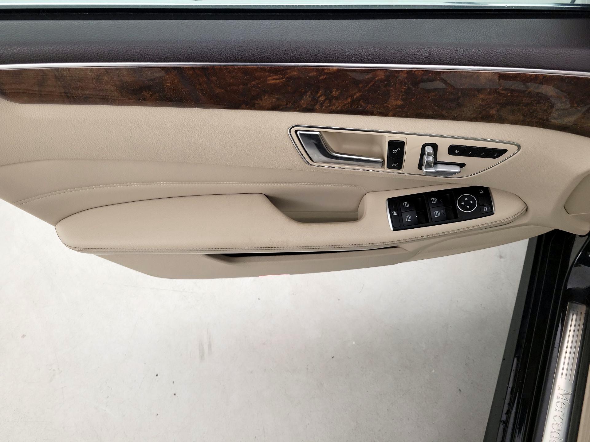 Thumbnail: 2014 Mercedes-Benz E-Class - 12