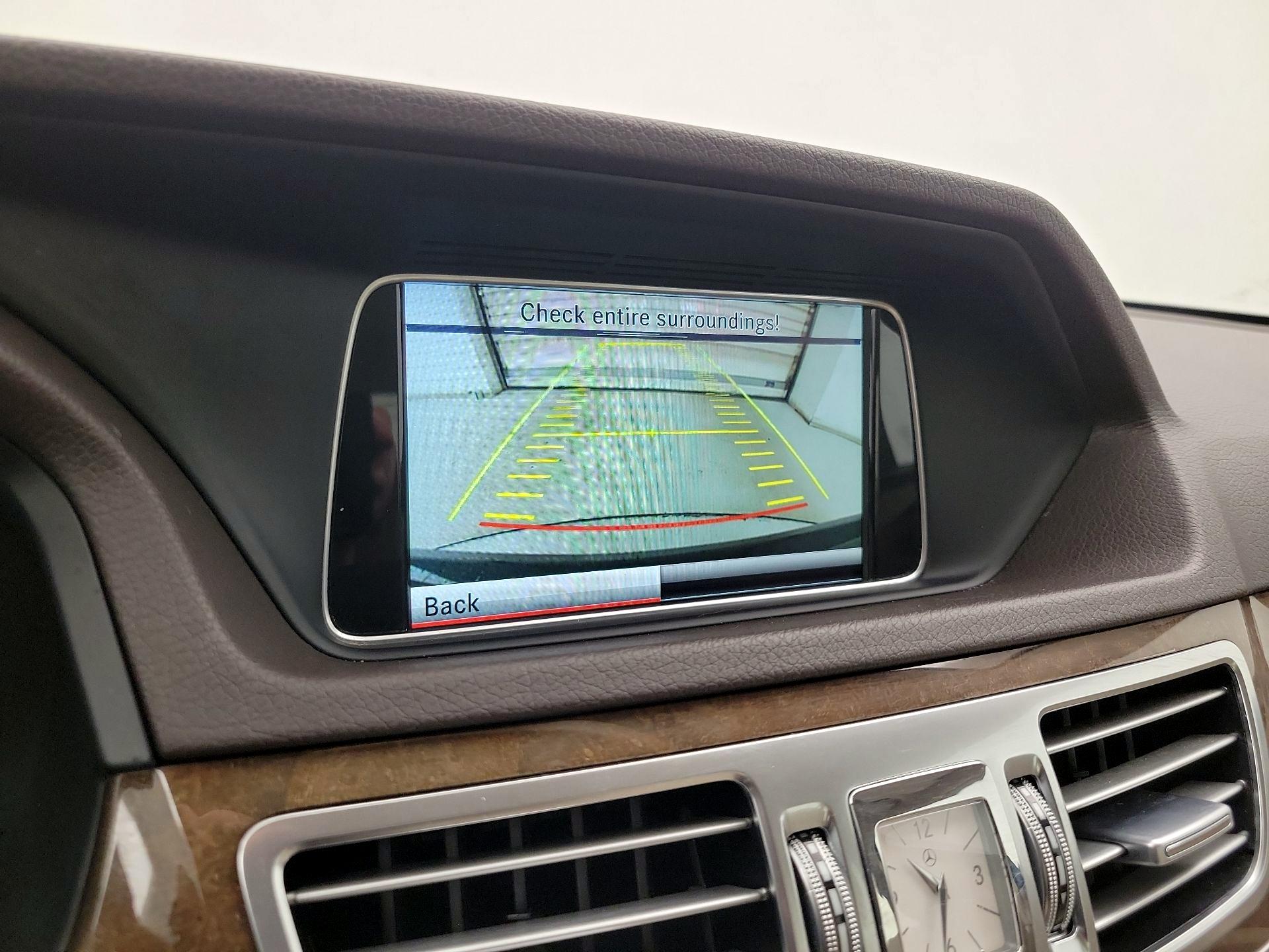 Thumbnail: 2014 Mercedes-Benz E-Class - 15