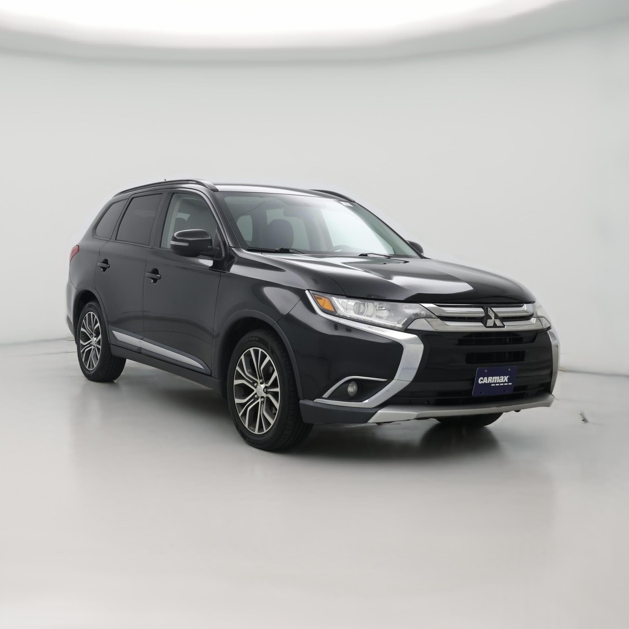 Thumbnail: 2016 Mitsubishi Outlander - 1