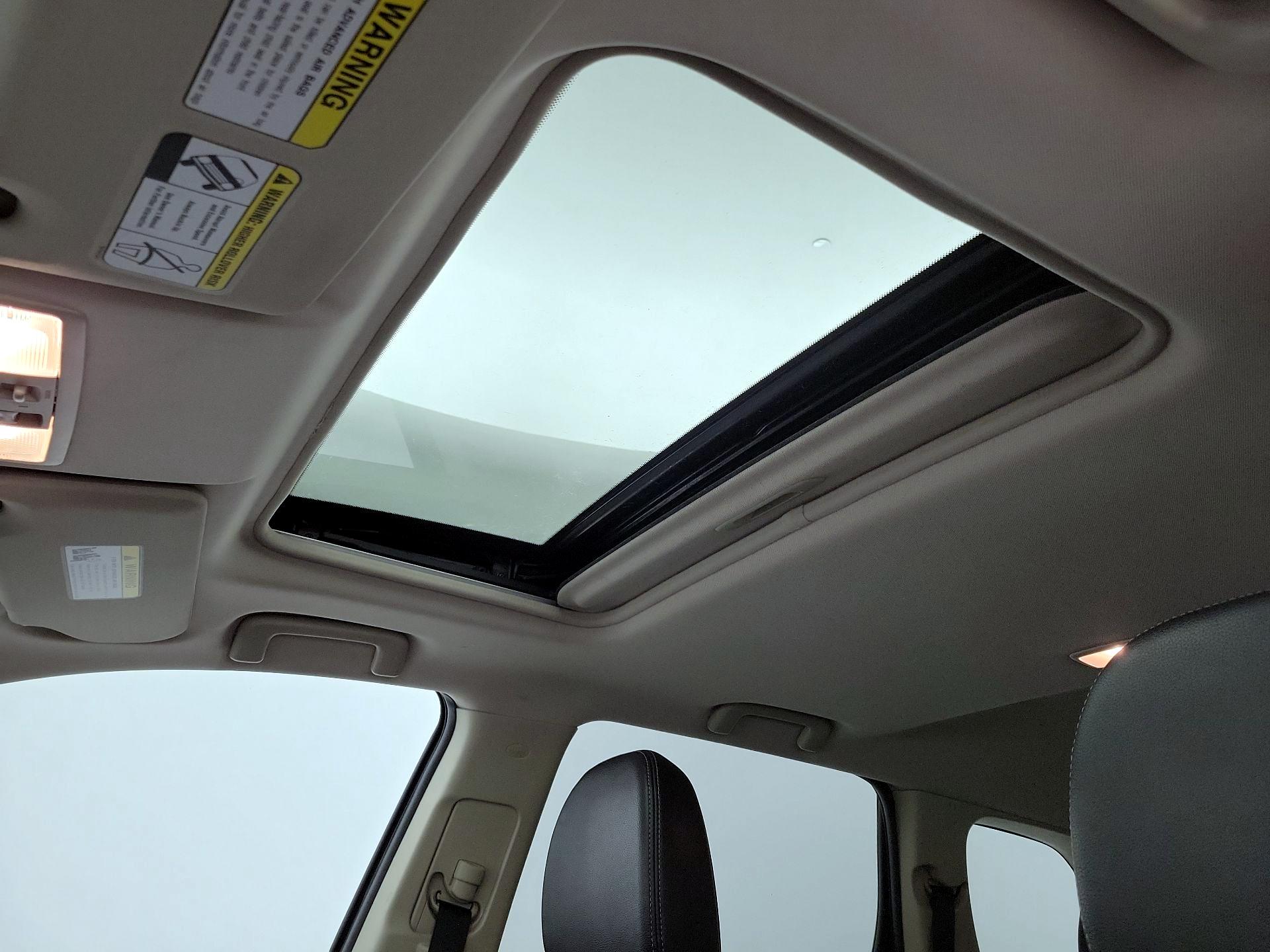 Thumbnail: 2016 Mitsubishi Outlander - 19