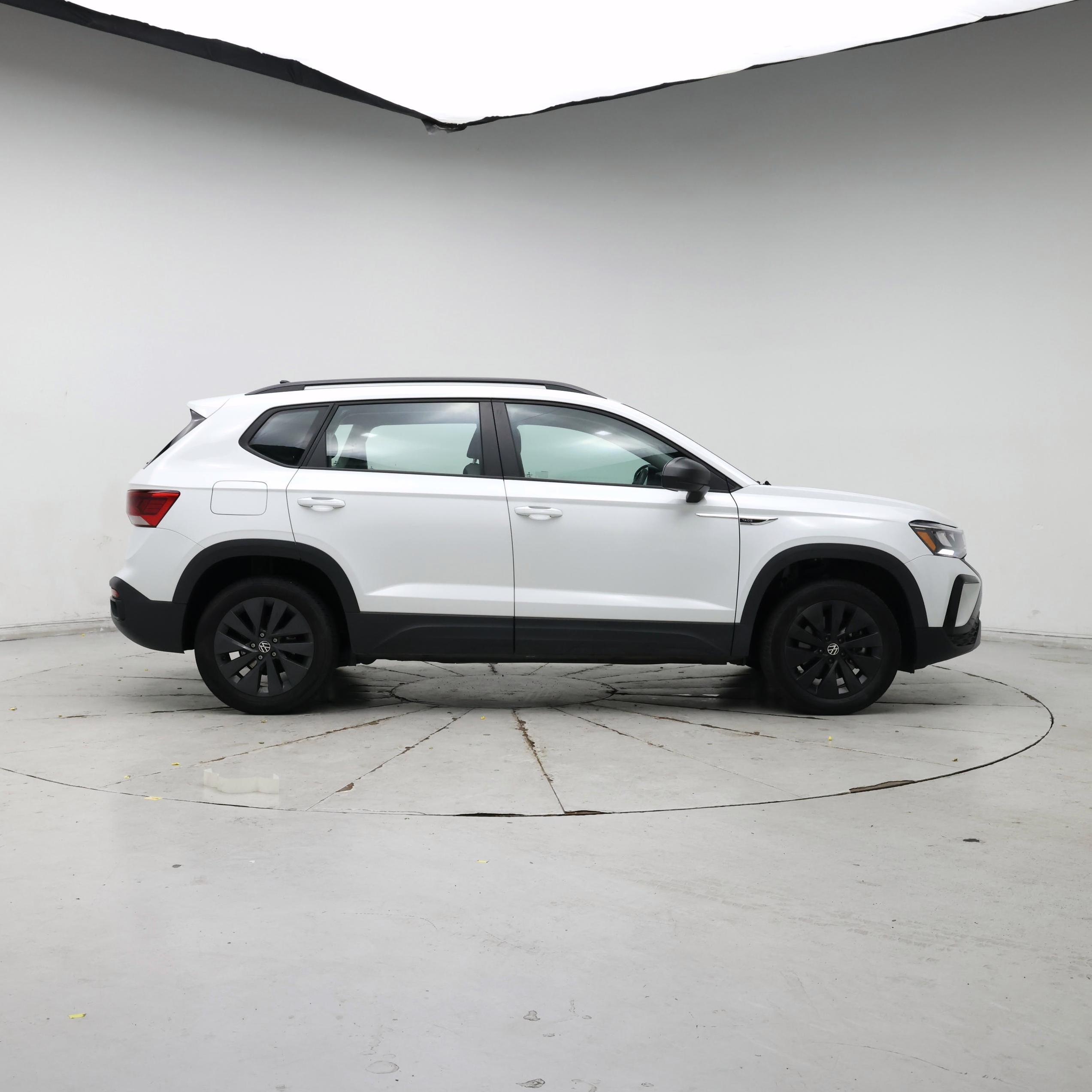Thumbnail: 2023 Volkswagen Taos - 7
