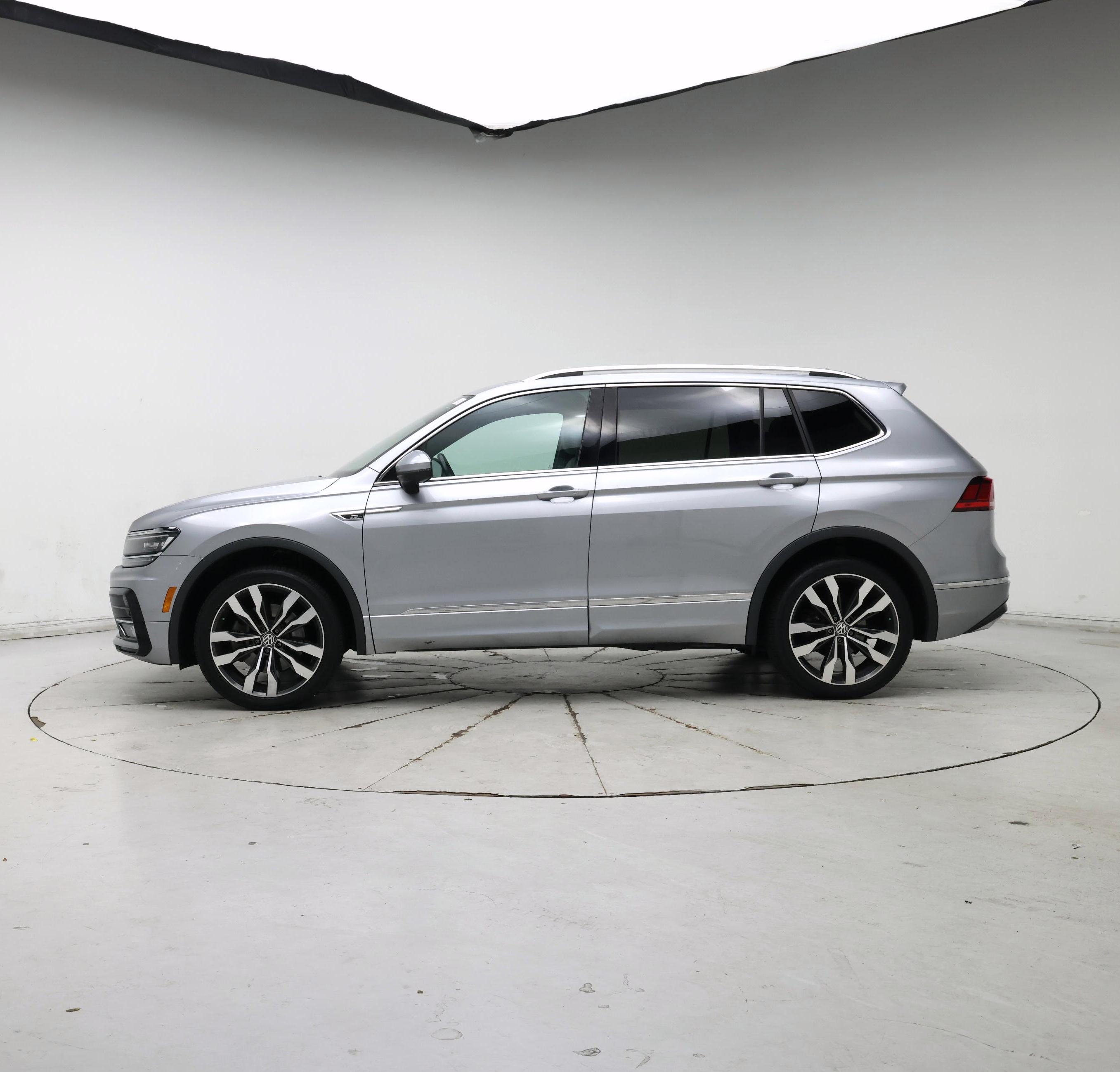 Thumbnail: 2020 Volkswagen Tiguan - 3