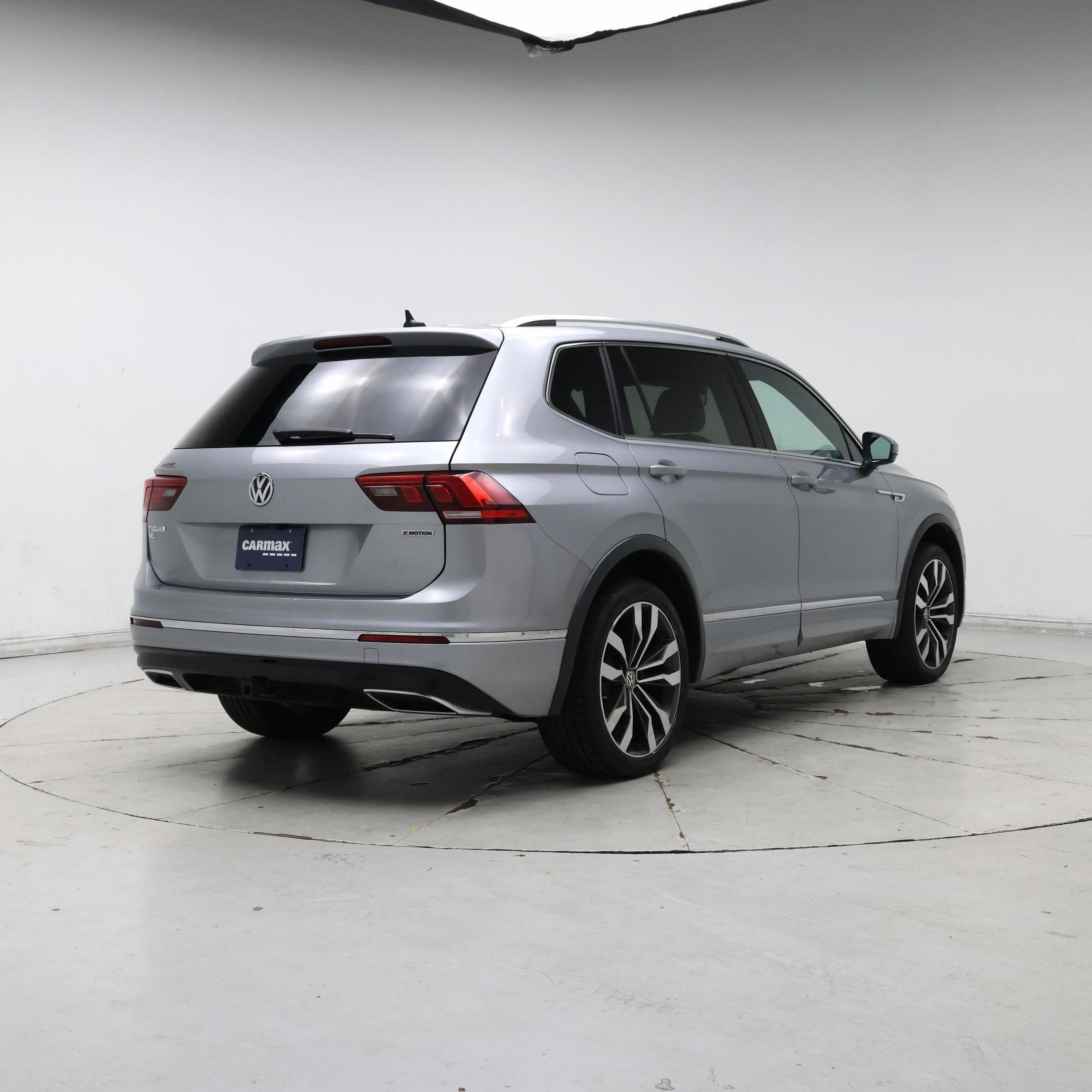 Thumbnail: 2020 Volkswagen Tiguan - 8