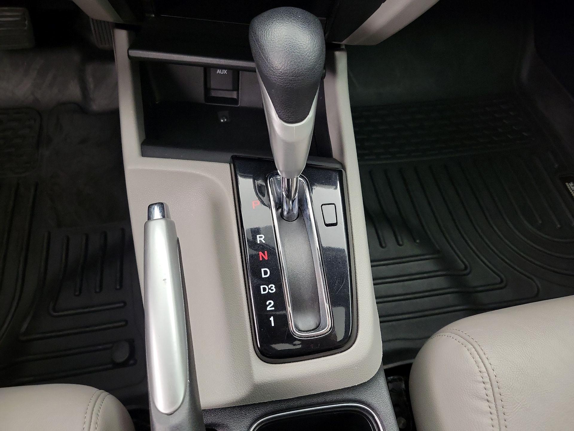 Thumbnail: 2013 Honda Civic - 17