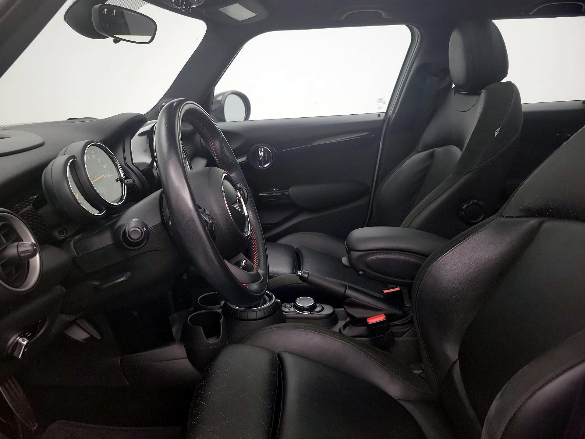 Thumbnail: 2015 MINI Cooper Hardtop - 11